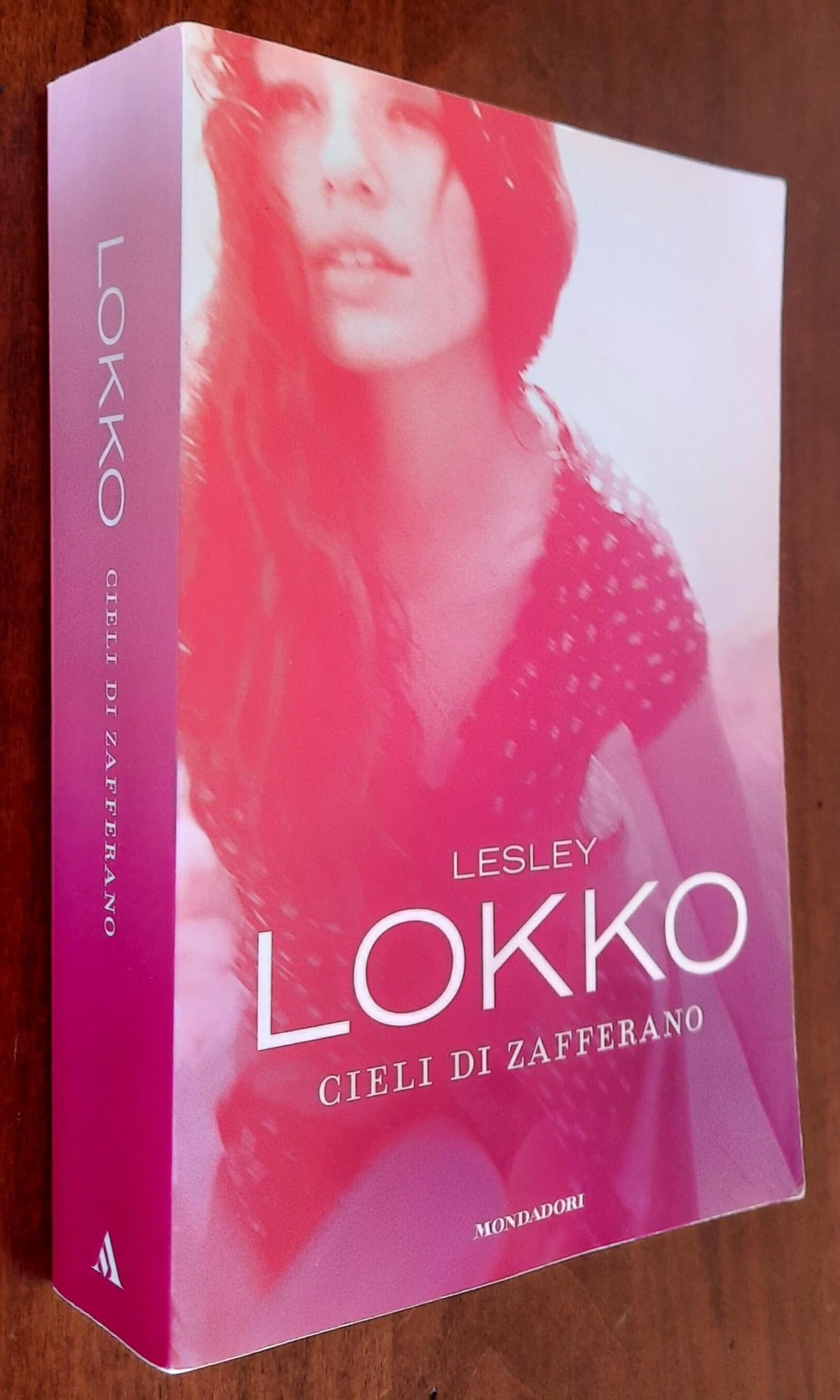 Cieli di zafferano - di Lesley Lokko - Mondadori
