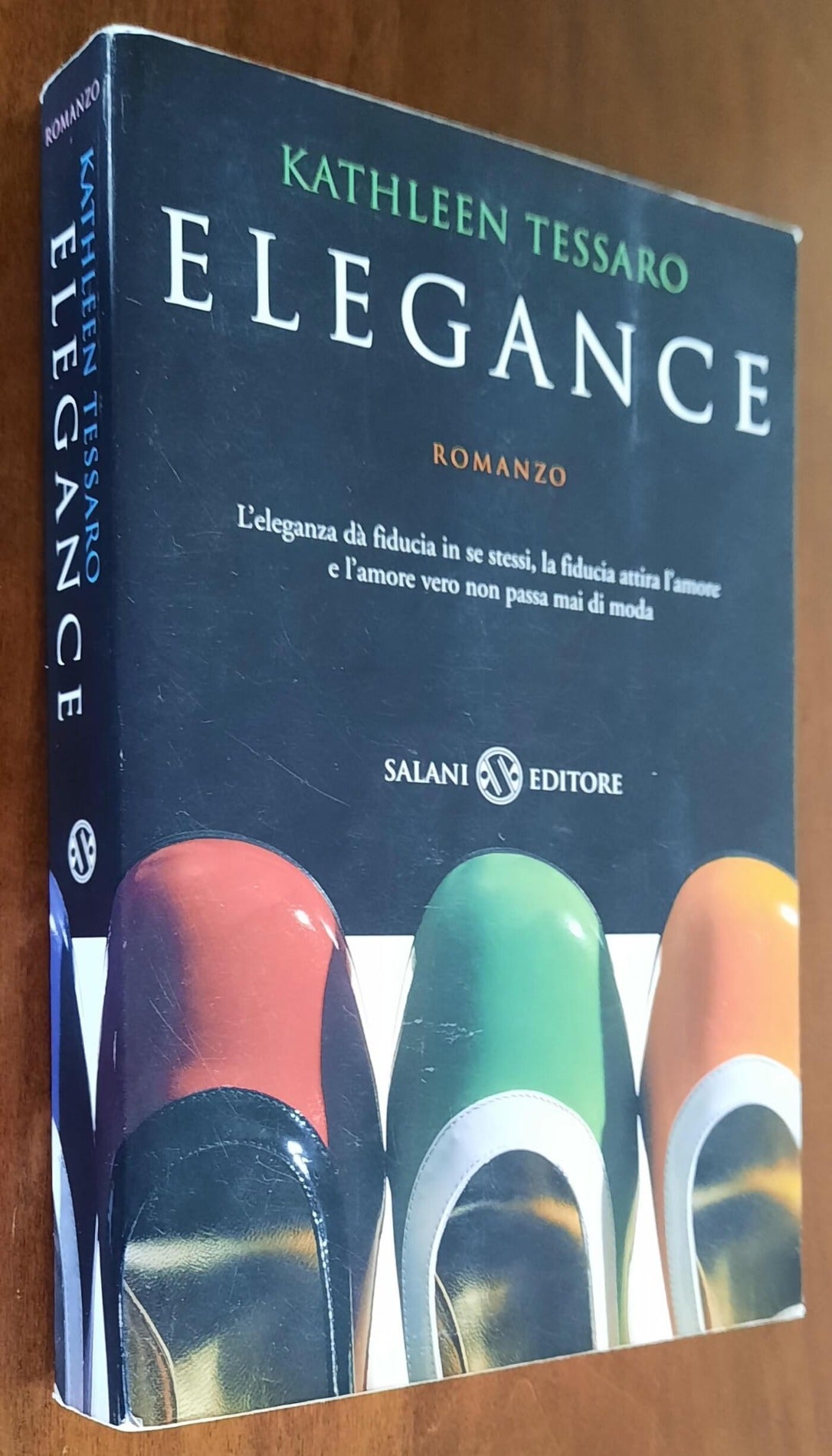 Elegance. L’eleganza dà fiducia in se stessi, la fiducia attira l’amore e l’amore vero non passa mai di moda