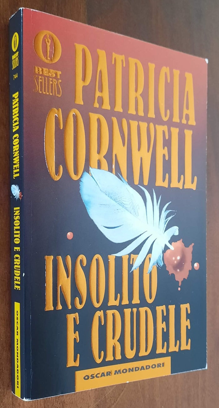 Insolito e crudele - Mondadori Oscar - Libreria Biellese