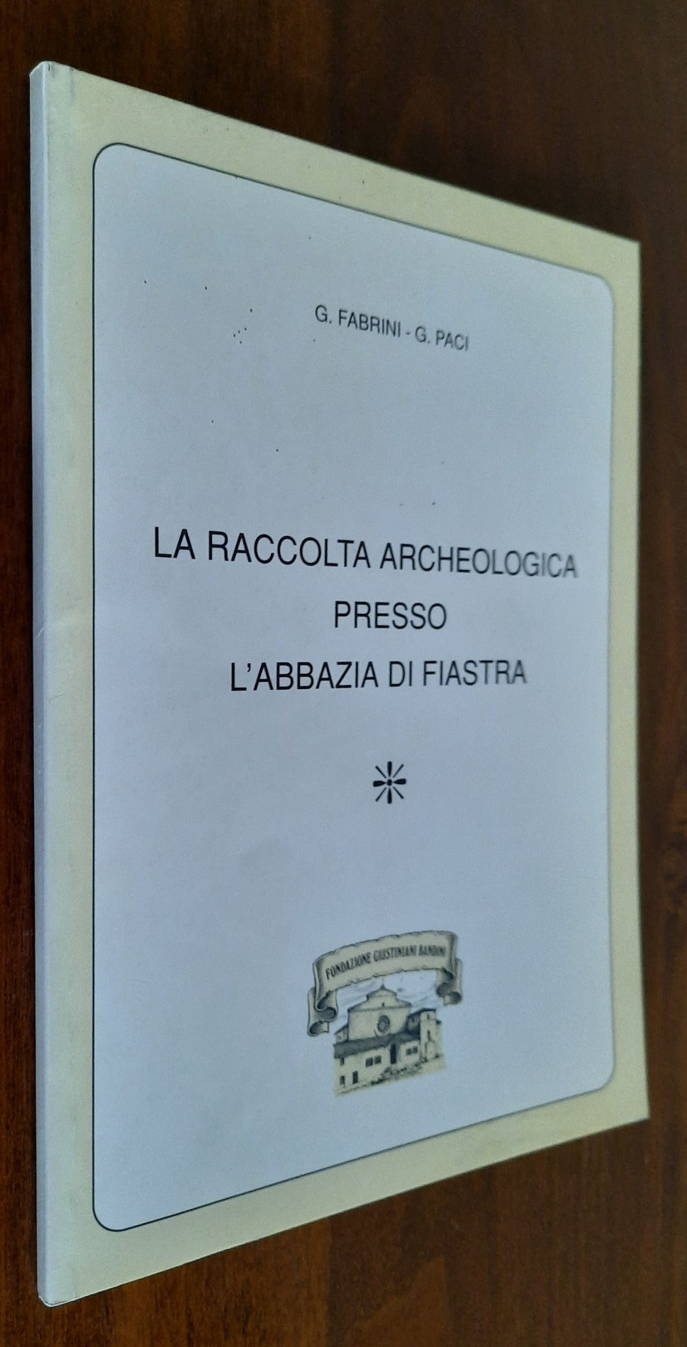 La raccolta archeologica presso l'Abbazia di Fiastra