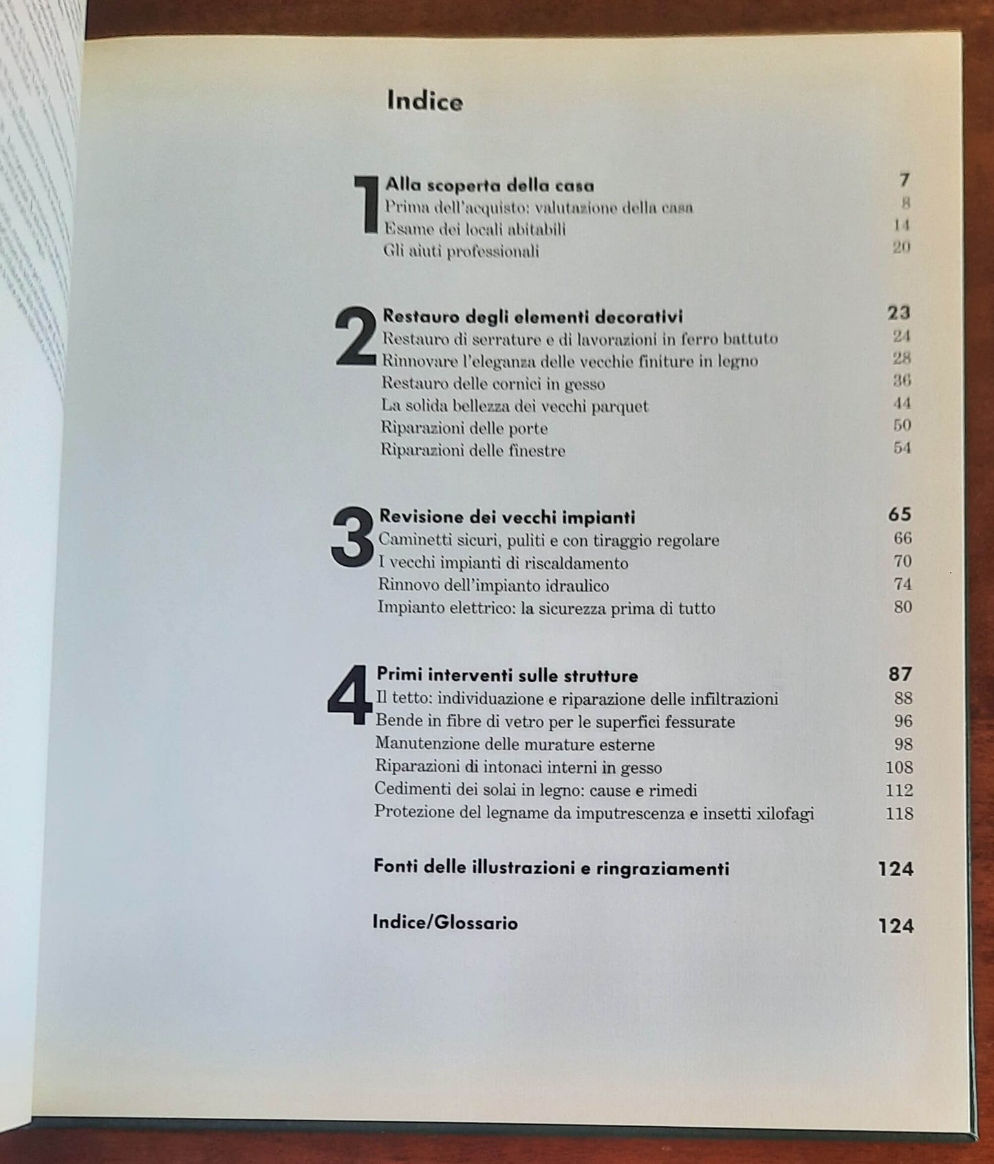 Ristrutturare una vecchia casa. Far da se in casa - CDE Gruppo Mondadori