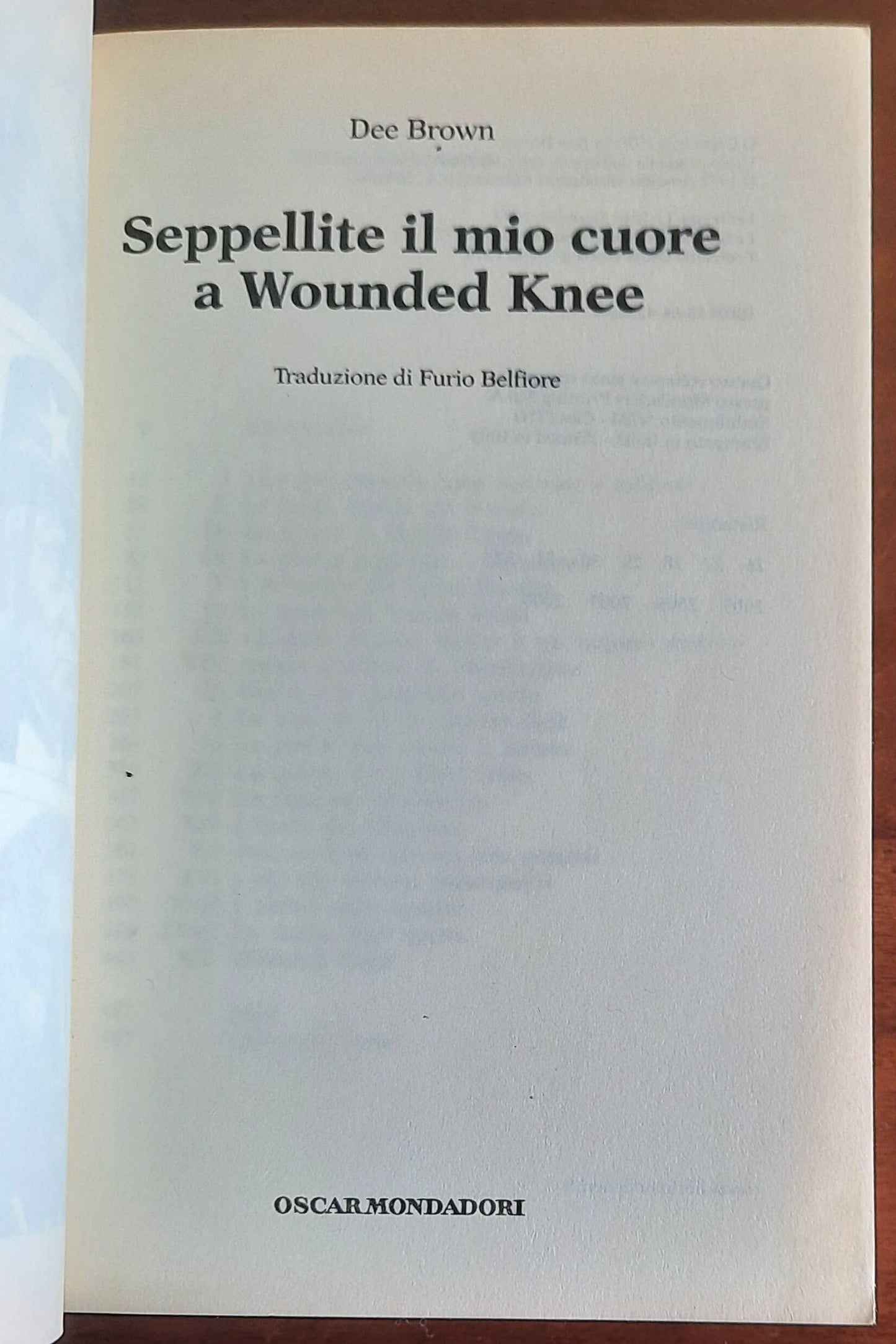 Seppellite il mio cuore a Wounded Knee - Mondadori Oscar