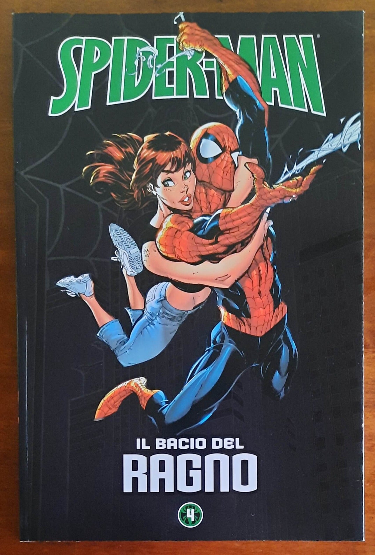 Spider-Man: Le storie indimenticabili - Vol. 04 - Il bacio del Ragno –  Libreria Biellese, image size:1284x1900