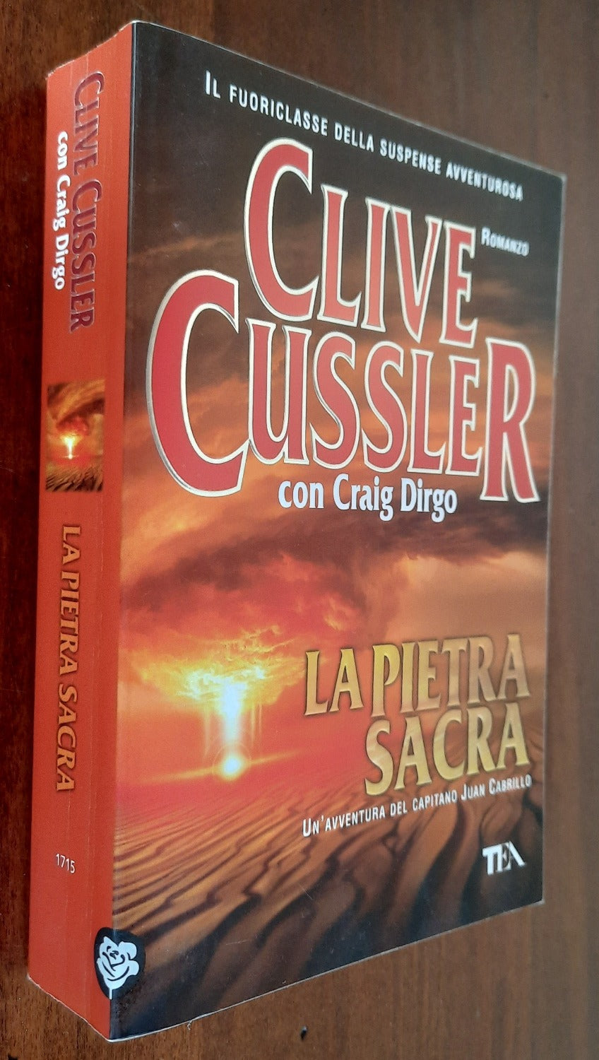 La pietra sacra. Un’avventura del capitano Juan Cabrillo - Libreria Biellese