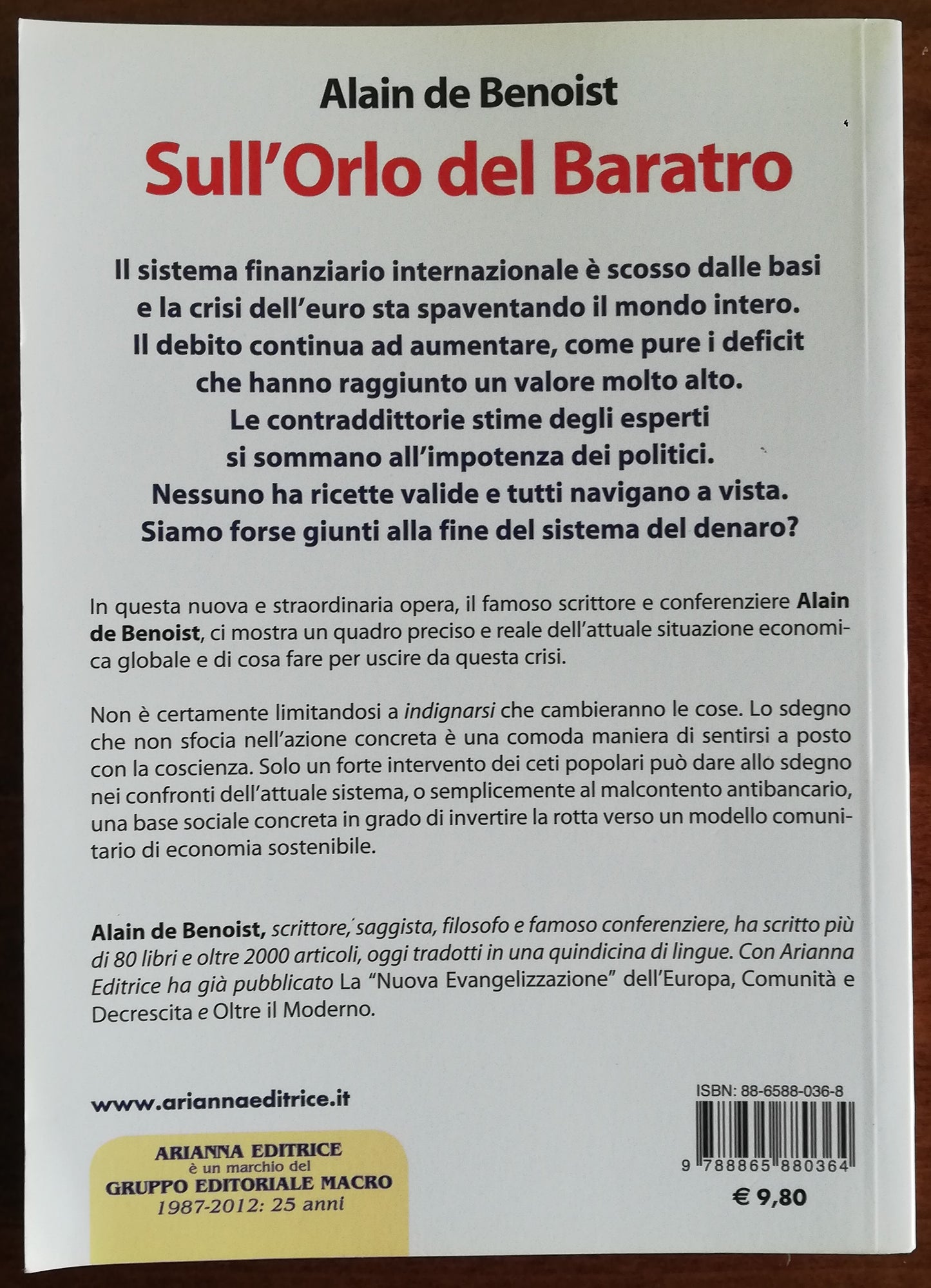 Sull’orlo del baratro. Il fallimento annunciato del sistema denaro