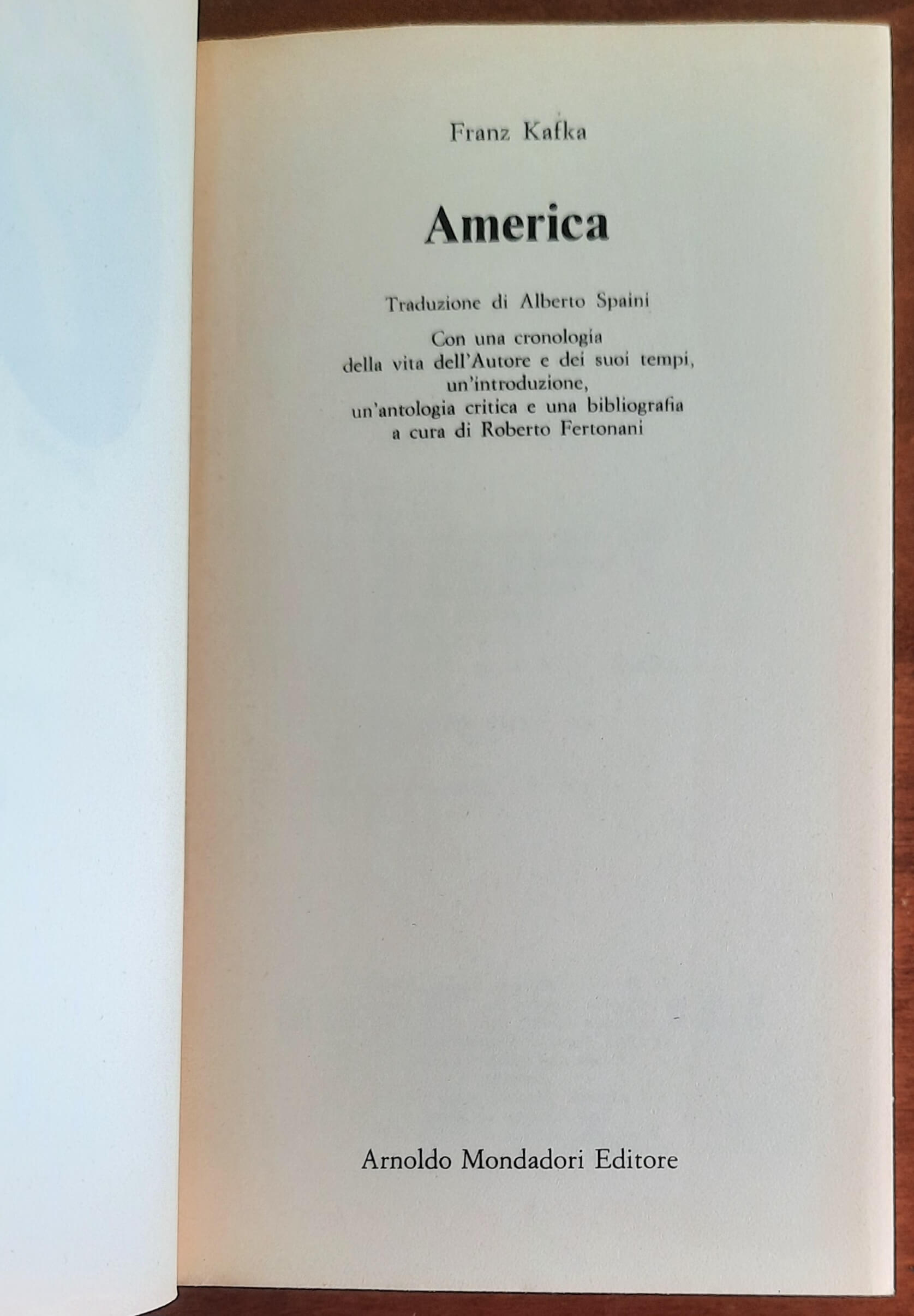 America - di Franz Kafka - Mondadori Oscar
