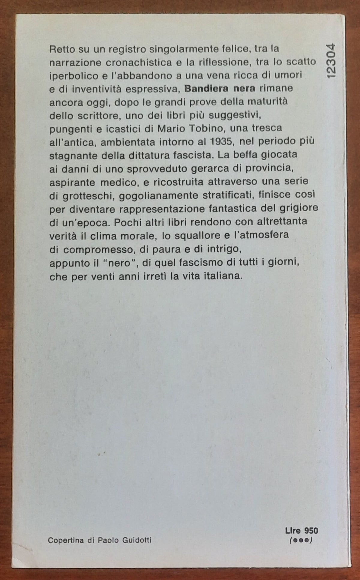 Bandiera nera. La beffa al gerarca in una grottesca vicenda del ventennio