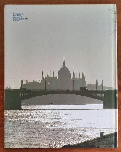Budapest. Album di 93 foto a colori - di Peter Dobai