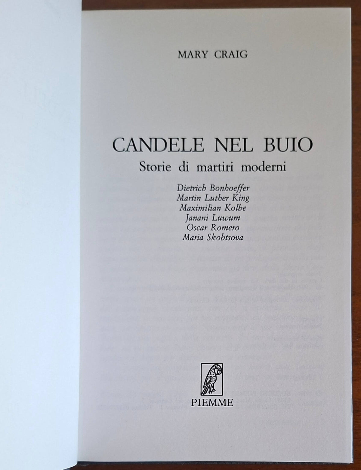 Candele nel buio. Storie di martiri moderni - Piemme