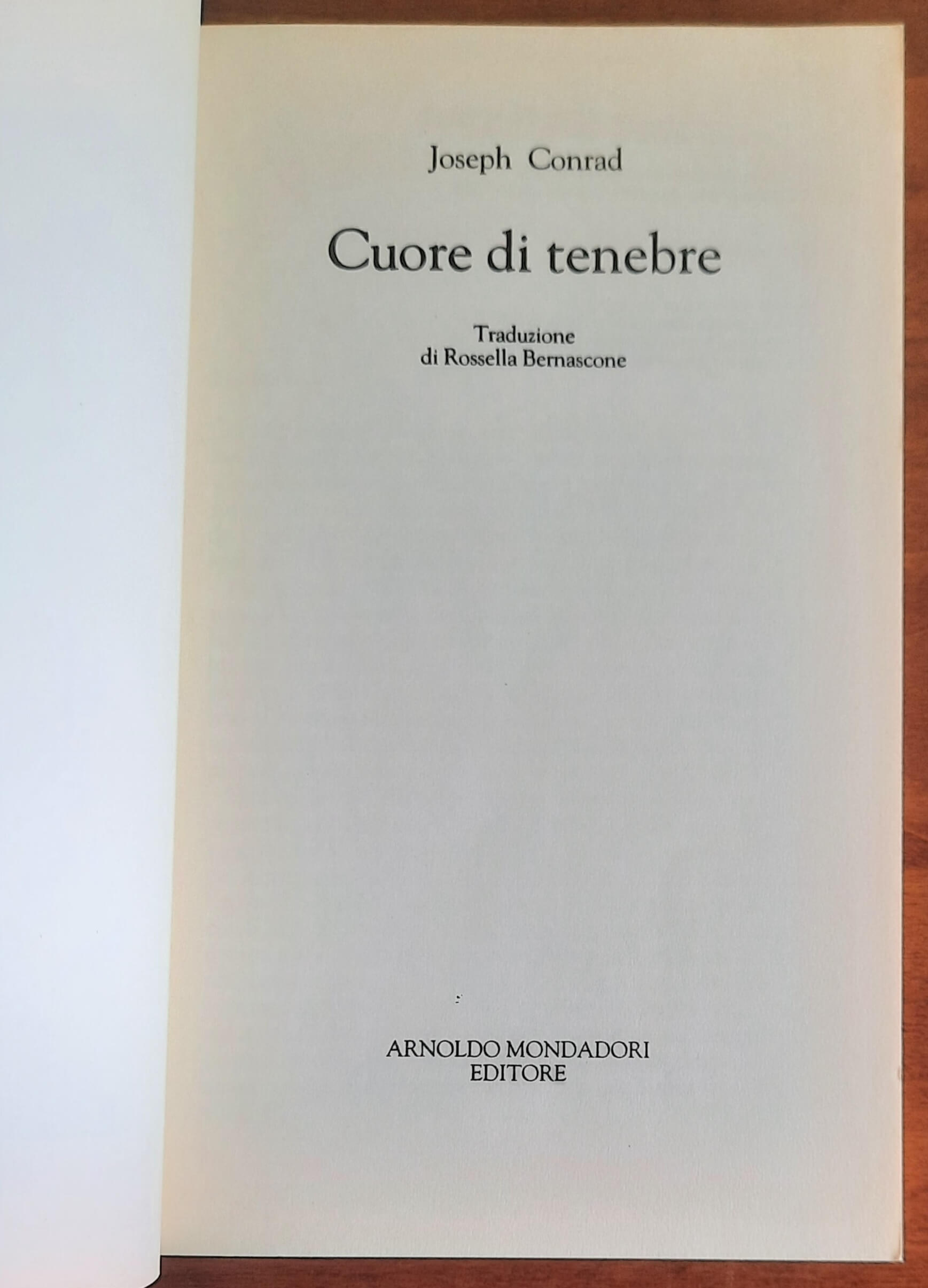 Cuore di tenebre - di Joseph Conrad - Mondadori Oscar