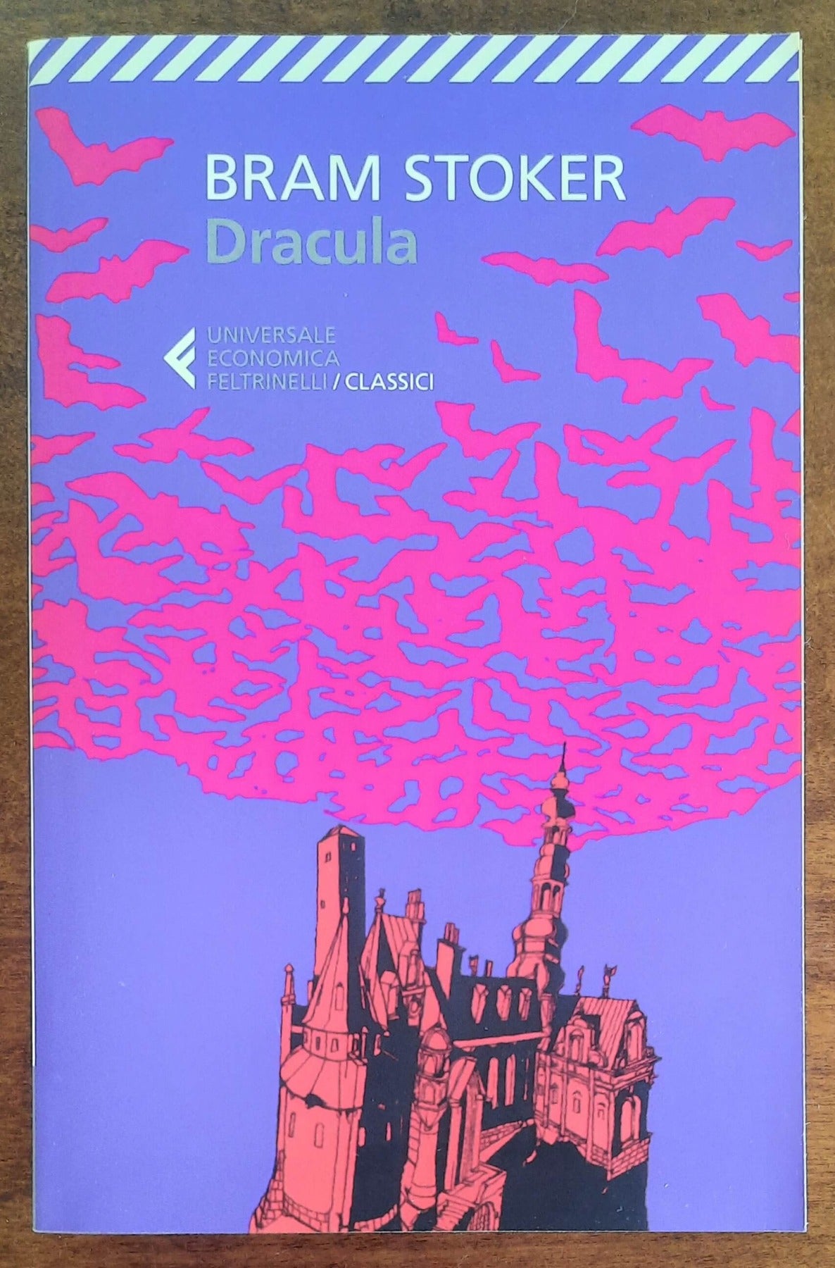 Dracula - di Bram Stoker - Feltrinelli