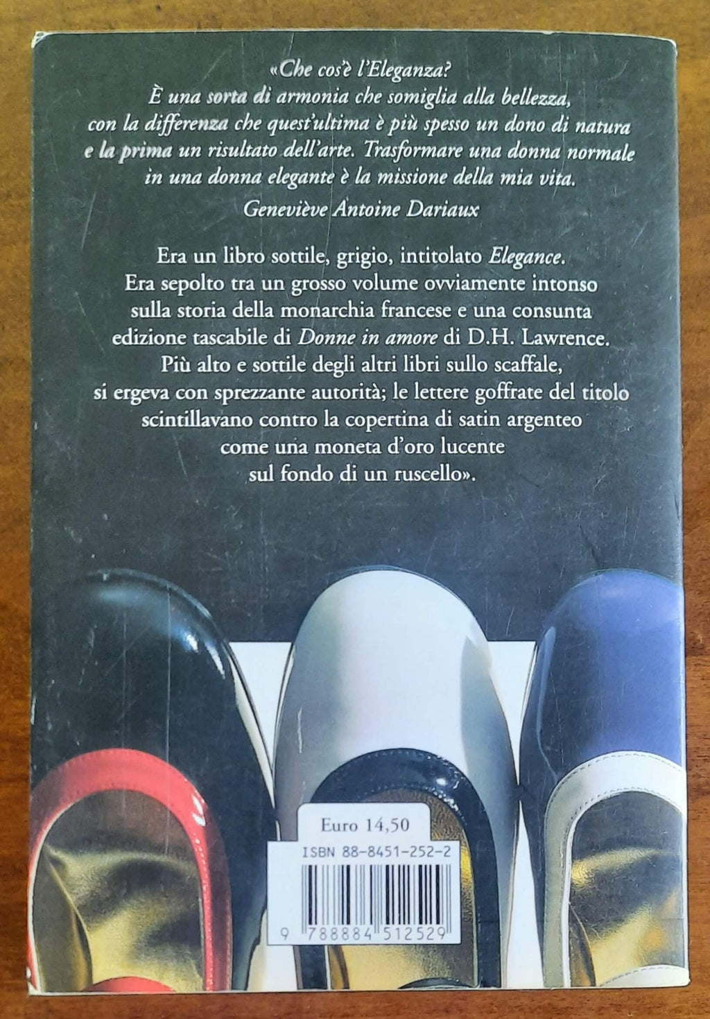 Elegance. L’eleganza dà fiducia in se stessi, la fiducia attira l’amore e l’amore vero non passa mai di moda