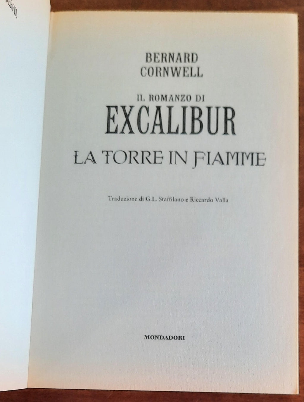 Excalibur. La torre in fiamme - di Bernard Cornwell