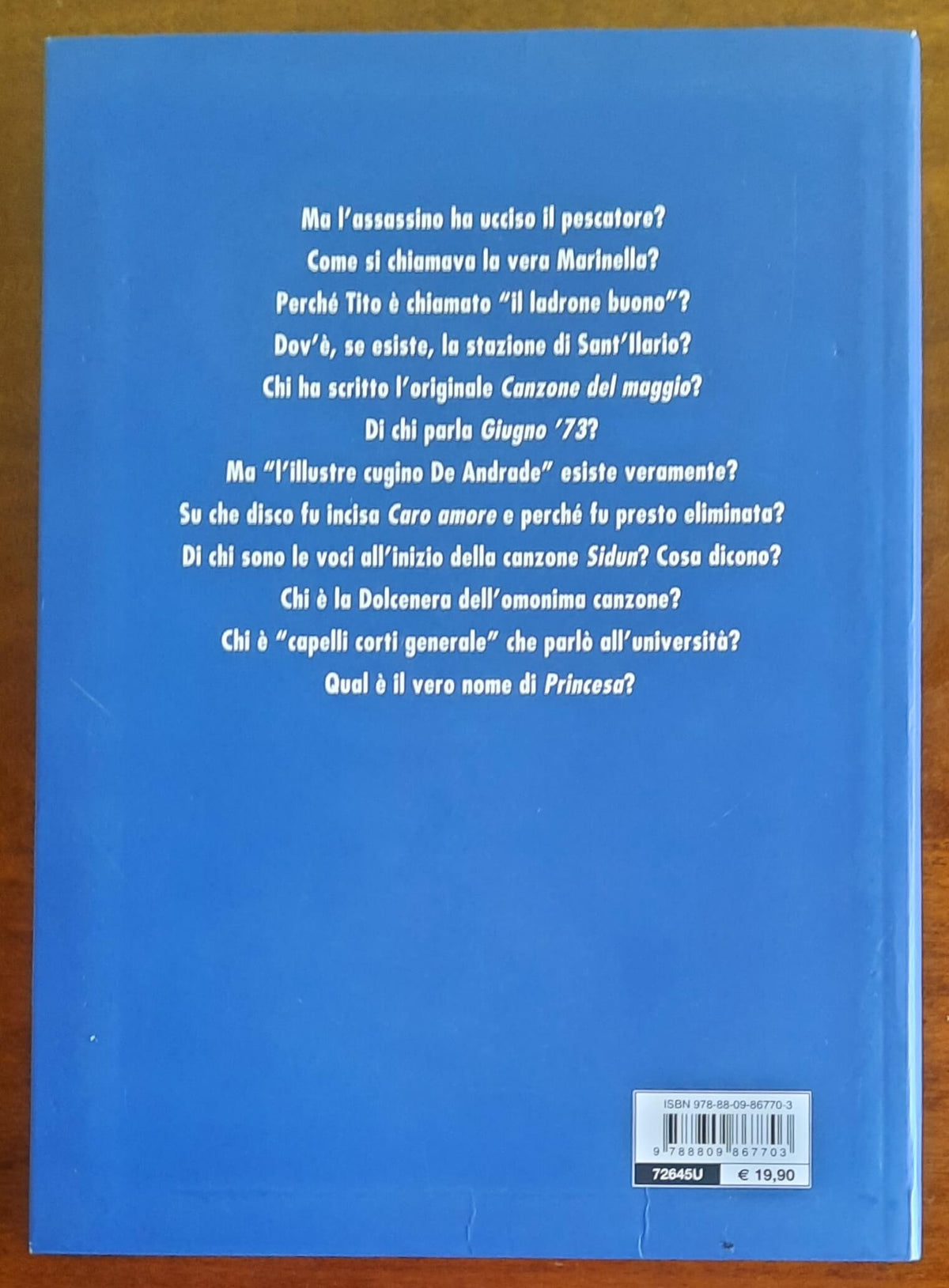 Fabrizio De André. Il libro del mondo. Le storie dietro le canzoni