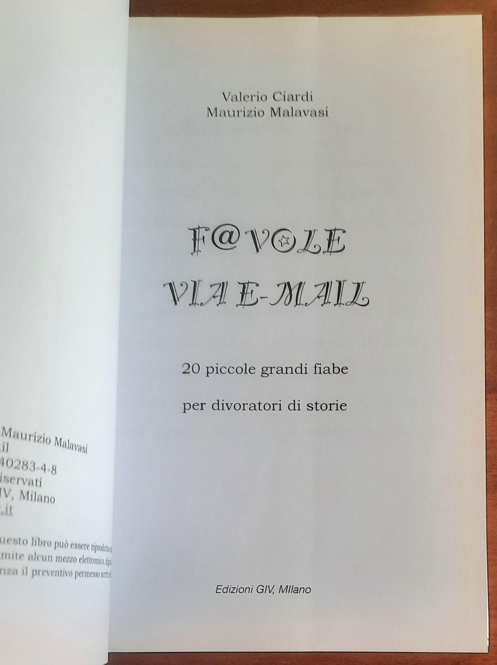 Favole via email. 20 piccole grandi fiabe per divoratori di storie