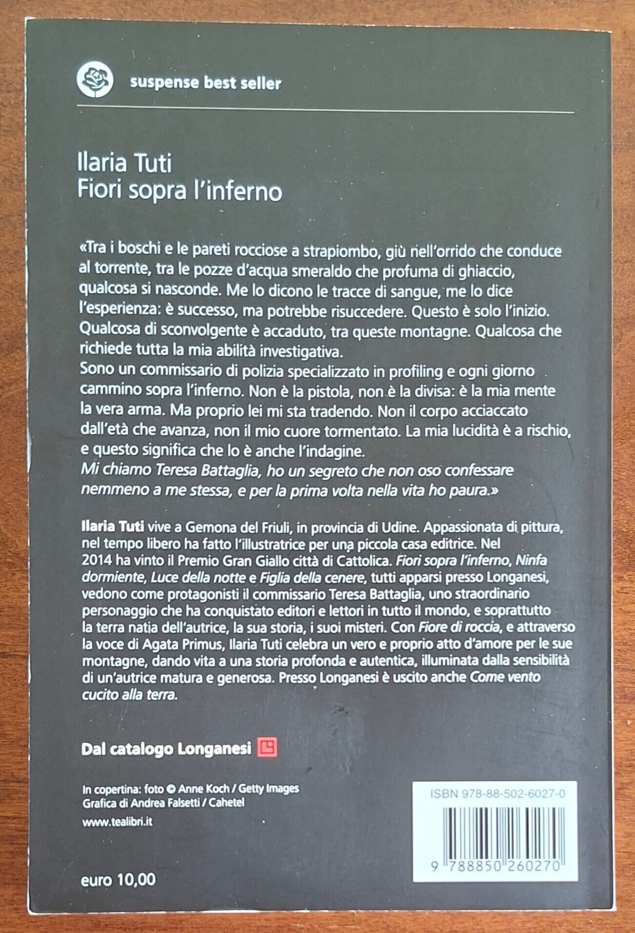 Fiori sopra l’inferno - Ilaria Tuti - Tea