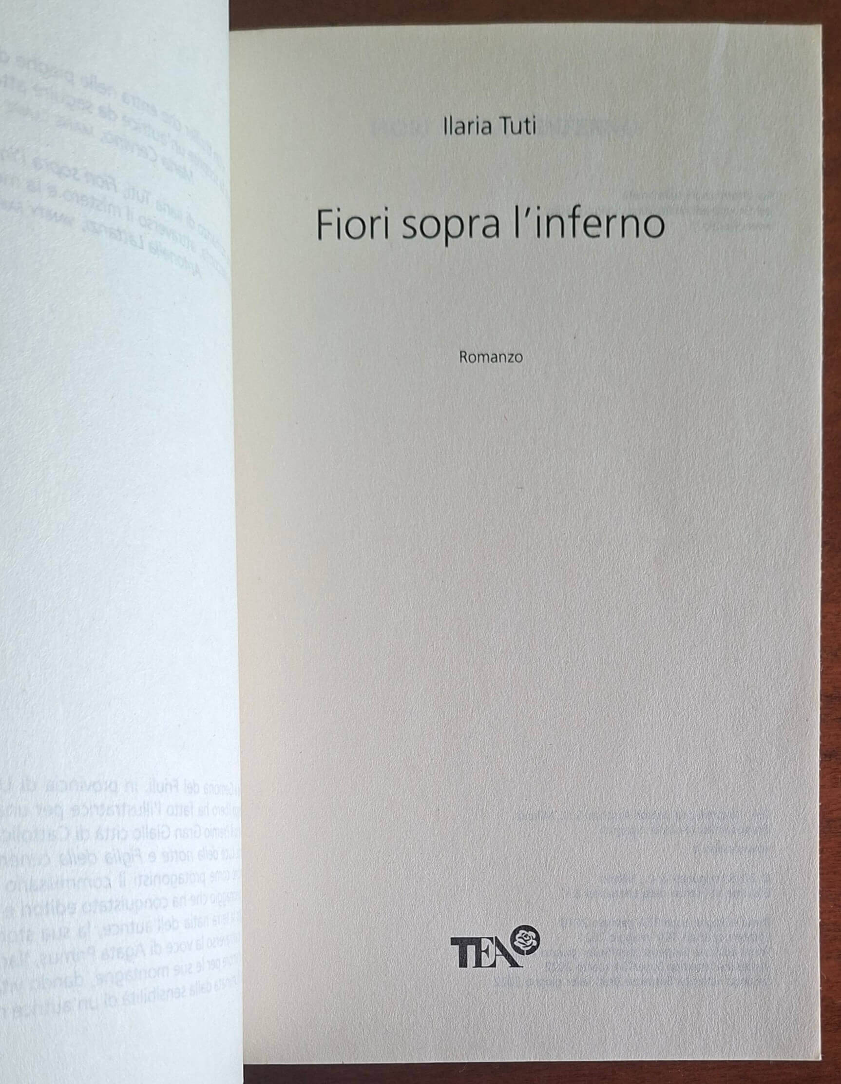 Fiori sopra l’inferno - Ilaria Tuti - Tea