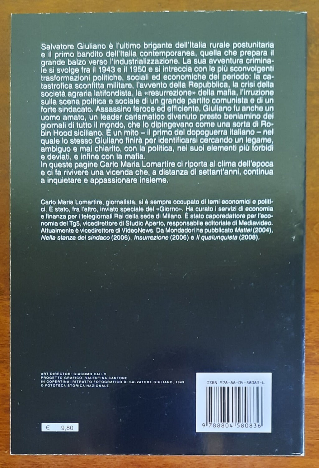 Il bandito Giuliano. La prima storia di criminalità, politica e terrorismo nell’Italia del dopoguerra - Libreria Biellese