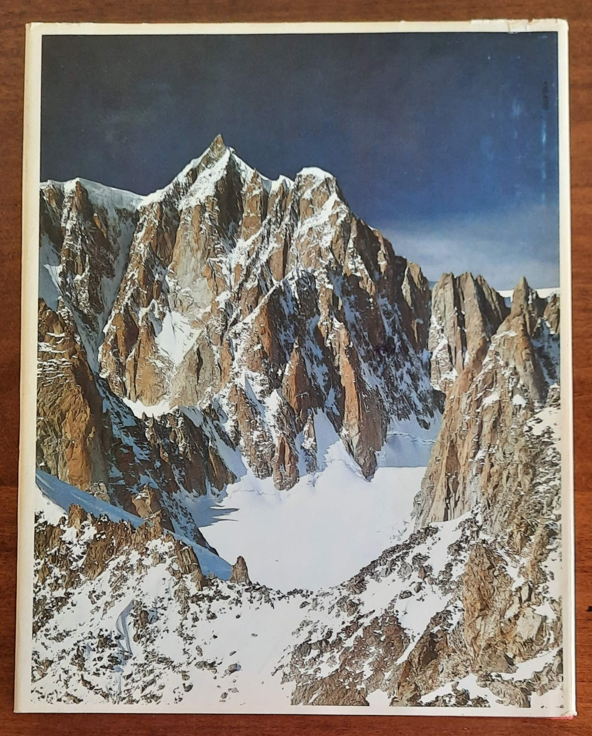 I «Quattromila» delle Alpi. 60 cime, la loro storia, i punti d’appoggio, le vie di salita 	