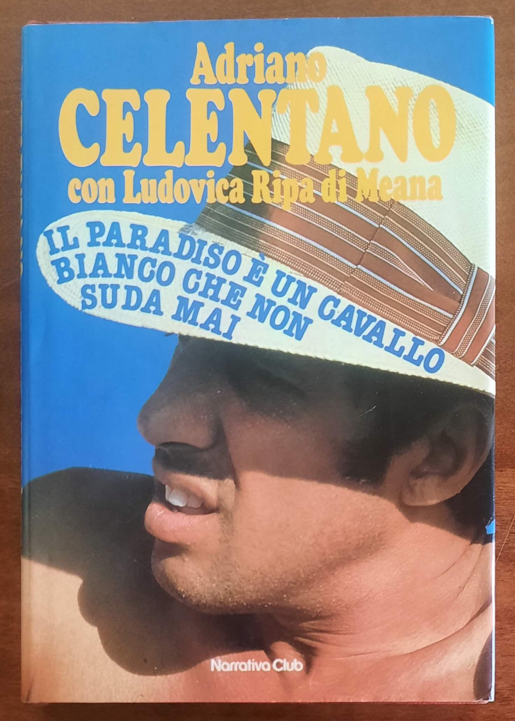Il Paradiso è un cavallo bianco che non suda mai