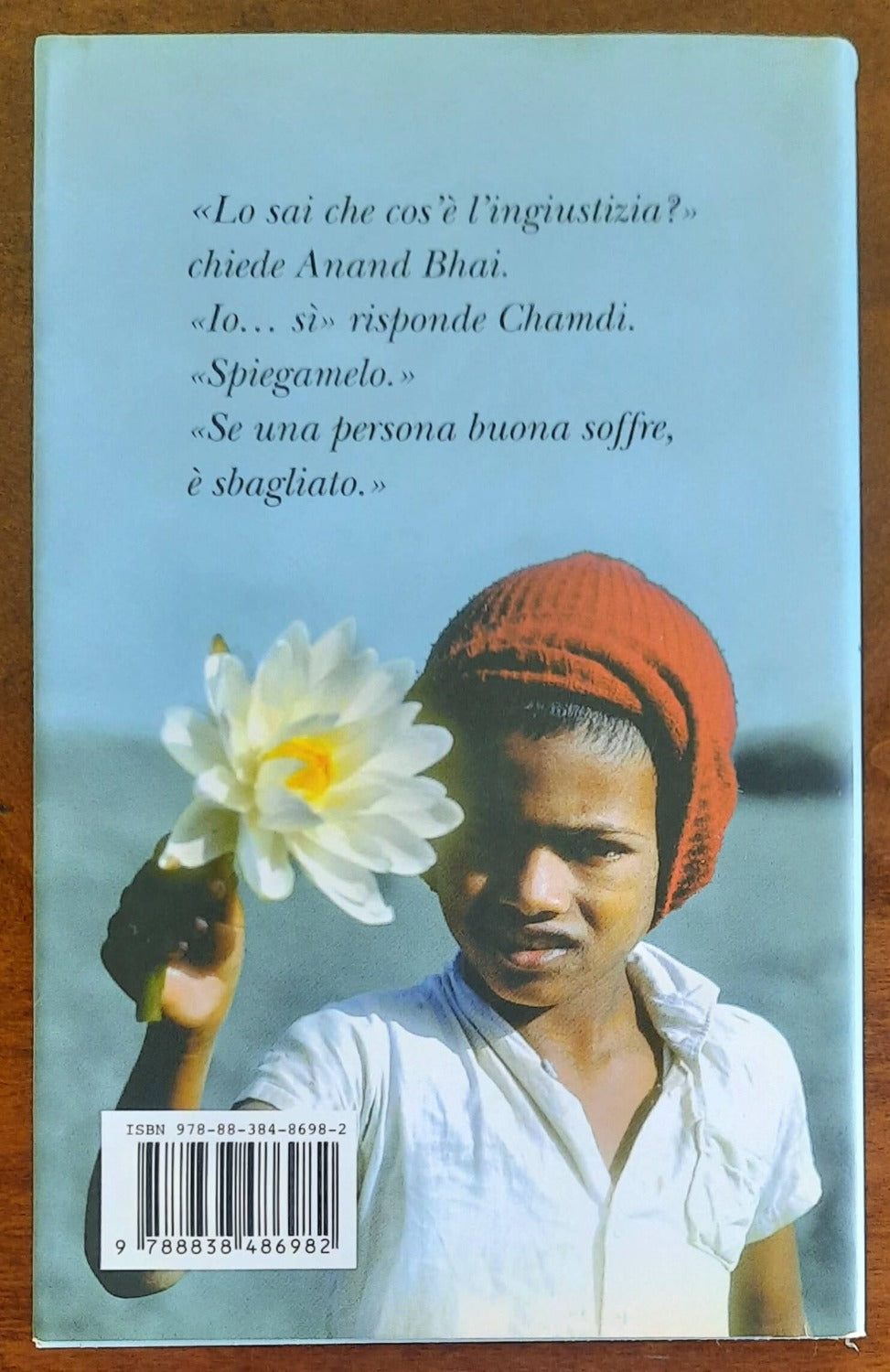 Il bambino con i petali in tasca - di Anosh Irani