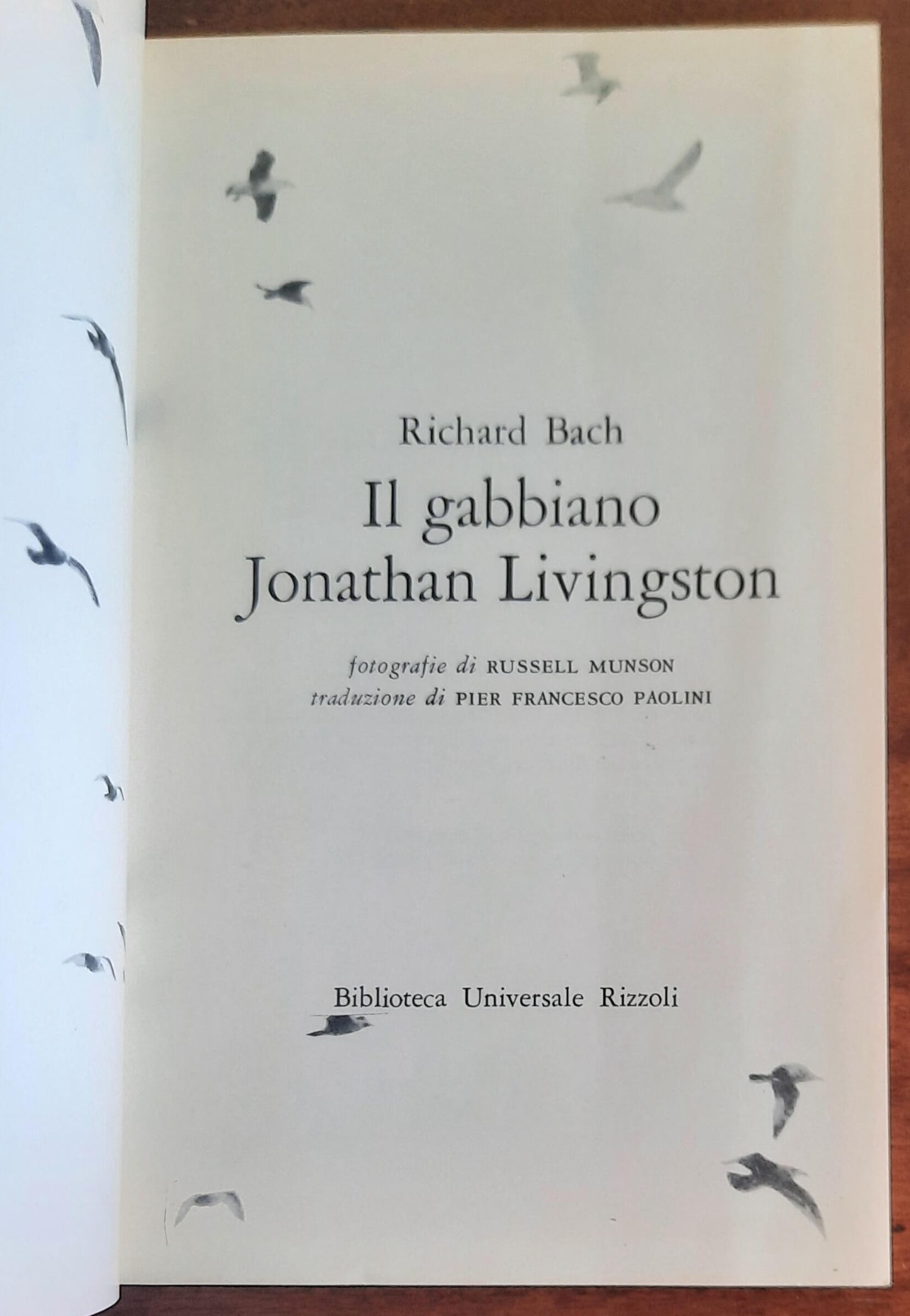 Il gabbiano Jonathan Livingston - di Richard Bach - BUR