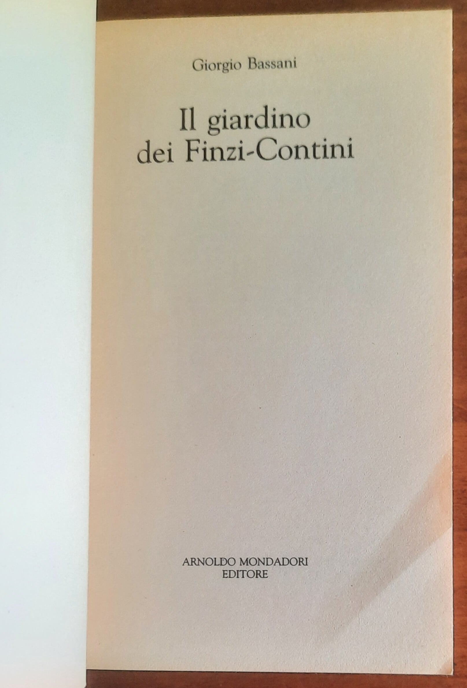 Il giardino dei Finzi Contini - di Giorgio Bassani - Mondadori Oscar