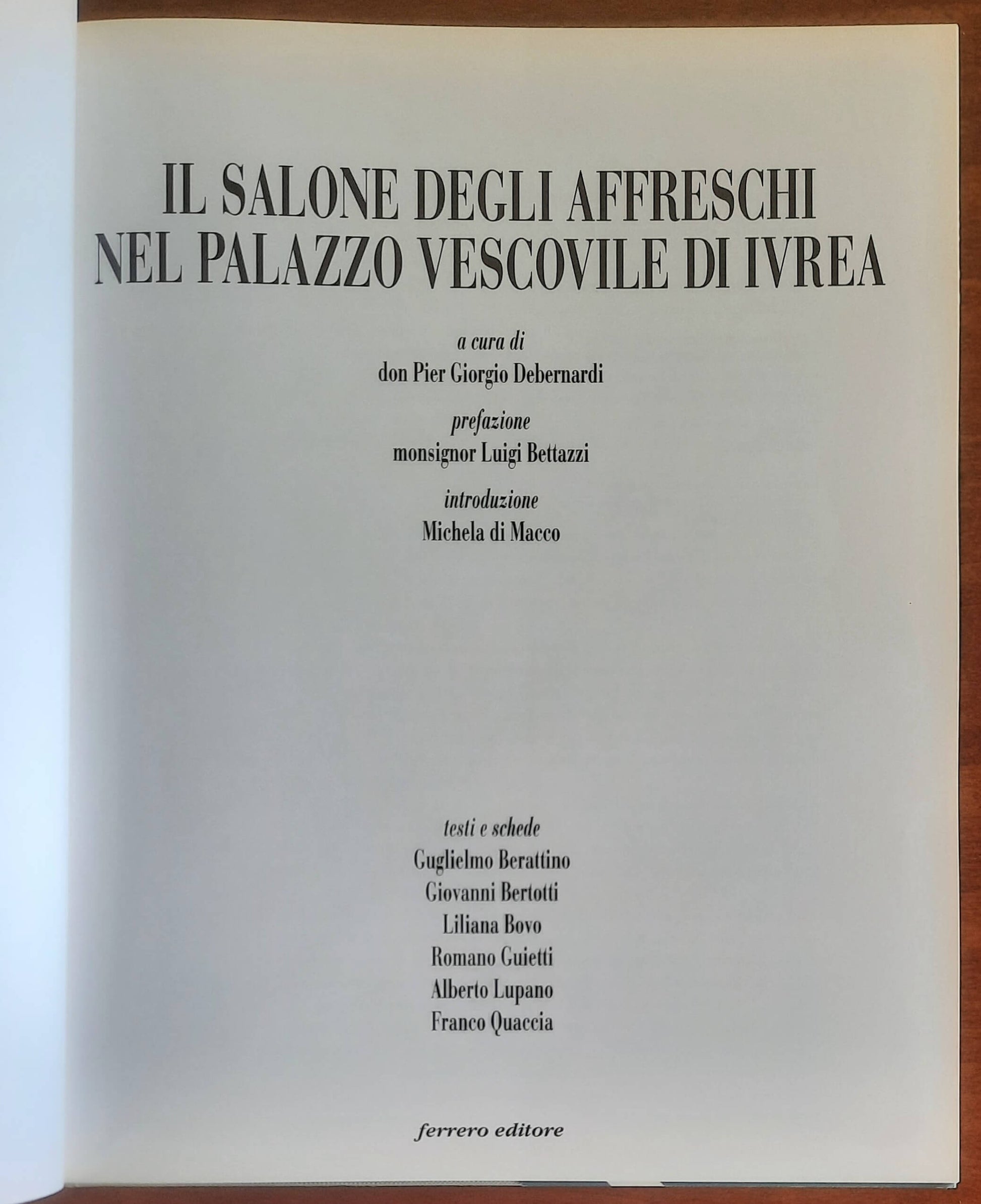 Il salone degli affreschi nel Palazzo Vescovile di Ivrea - con AUTOGRAFO di Monsignor Luigi Bettazzi