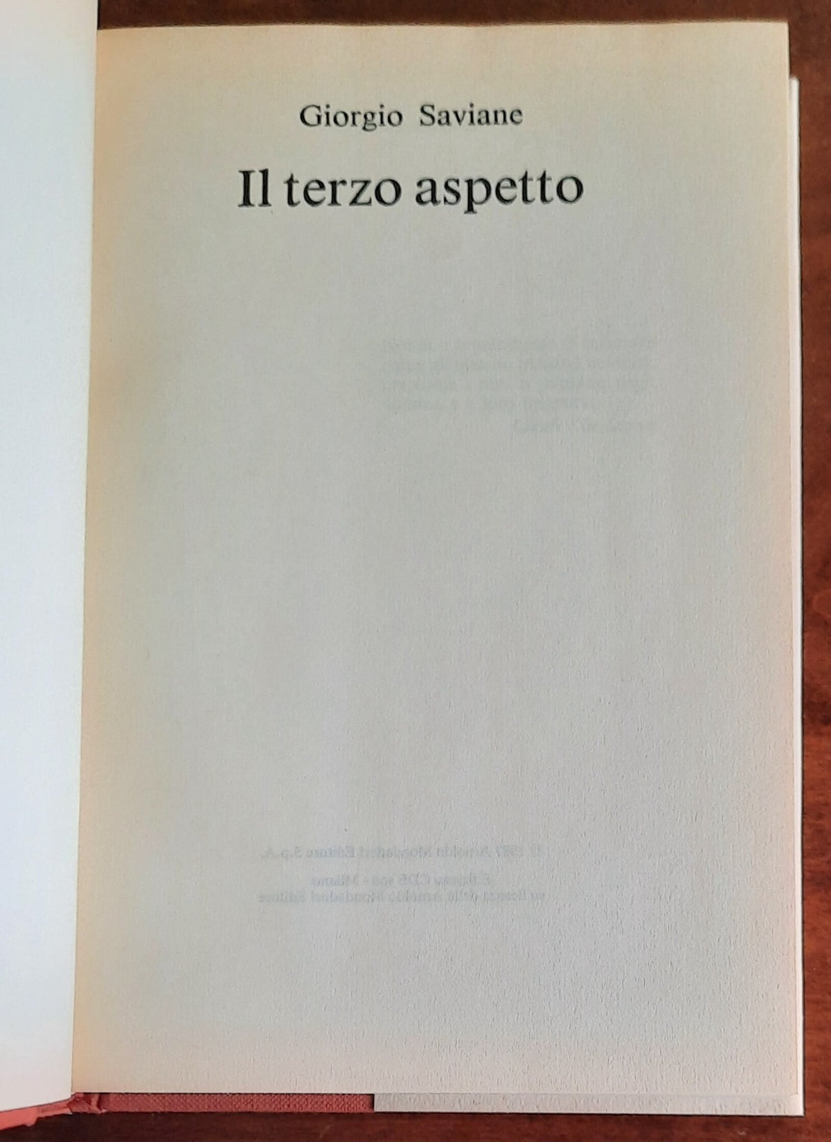 Il terzo aspetto - di Giorgio Saviane - CDE