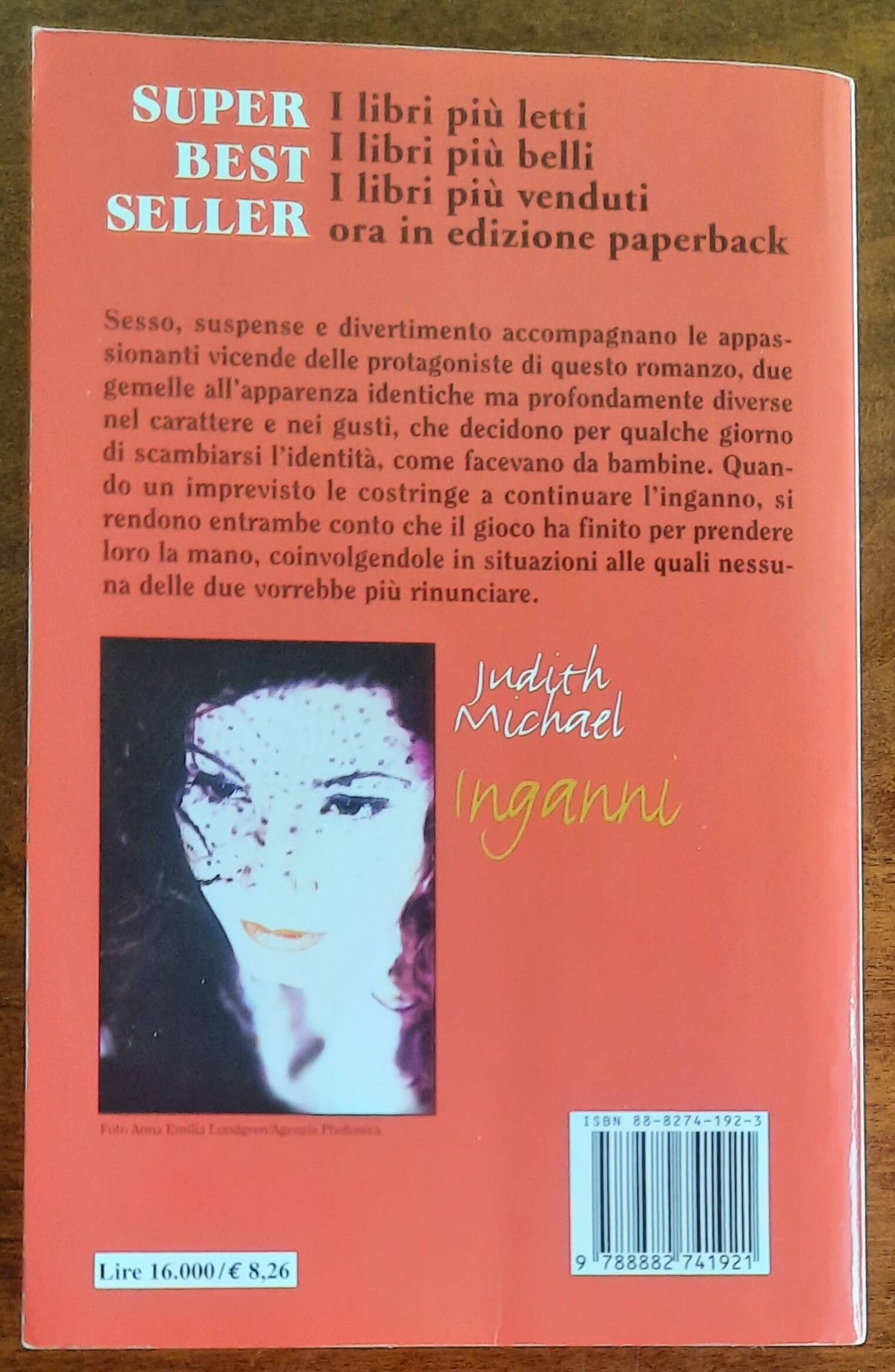 Inganni - di Judith Michael - Sperling e Kupfer