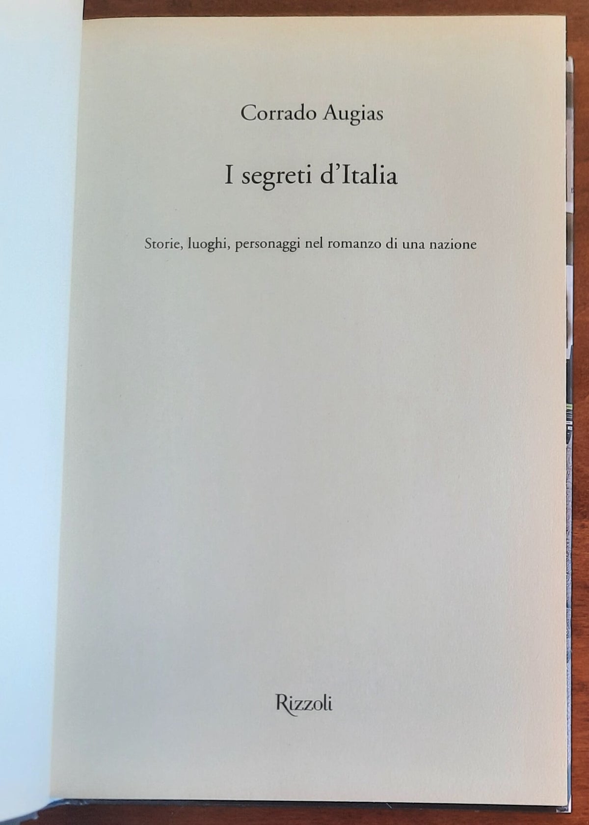 I segreti d’Italia. Storie, luoghi, personaggi nel romanzo di una nazione