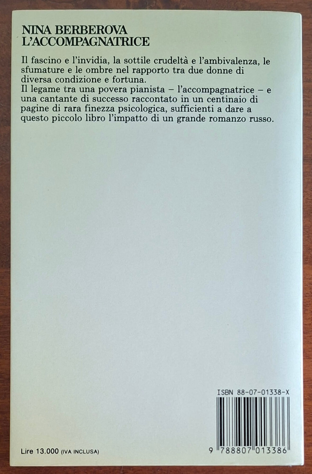 L'accompagnatrice - di Nina Berberova - Feltrinelli