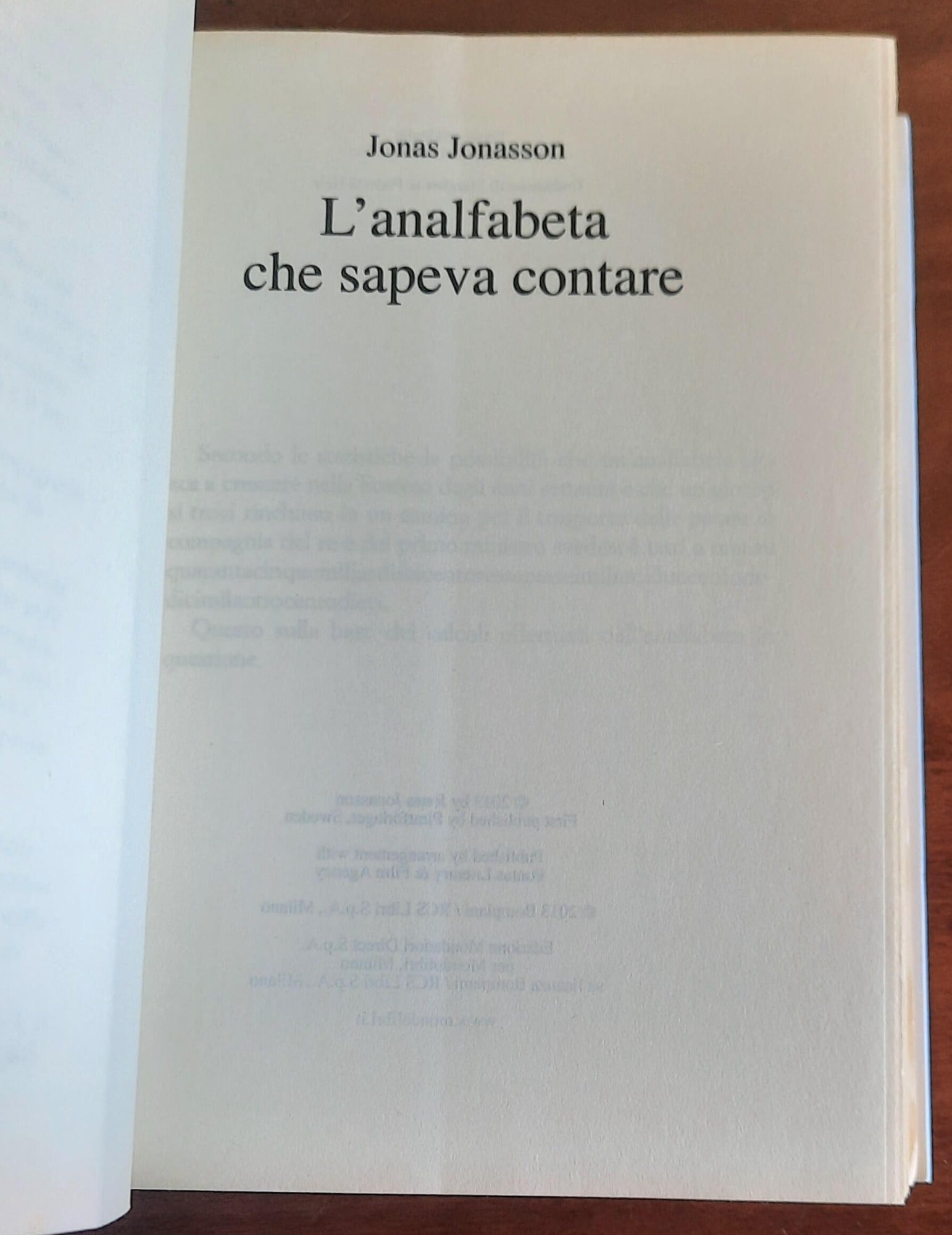 L’analfabeta che sapeva contare - di Jonas Jonasson