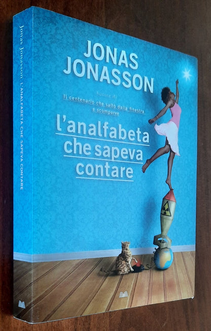 L’analfabeta che sapeva contare - di Jonas Jonasson