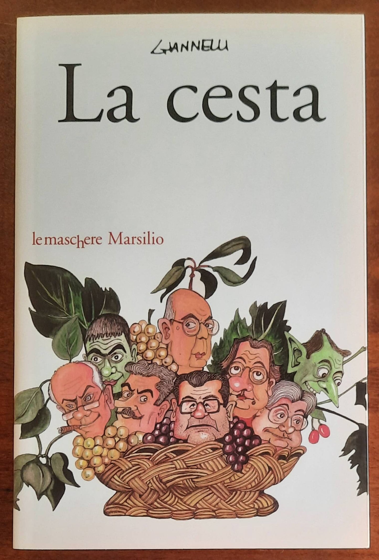 La cesta - di Emilio Giannelli - Marsilio