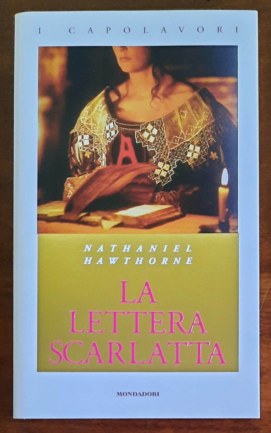 La lettera scarlatta - di Nathaniel Hawthorne - Mondadori