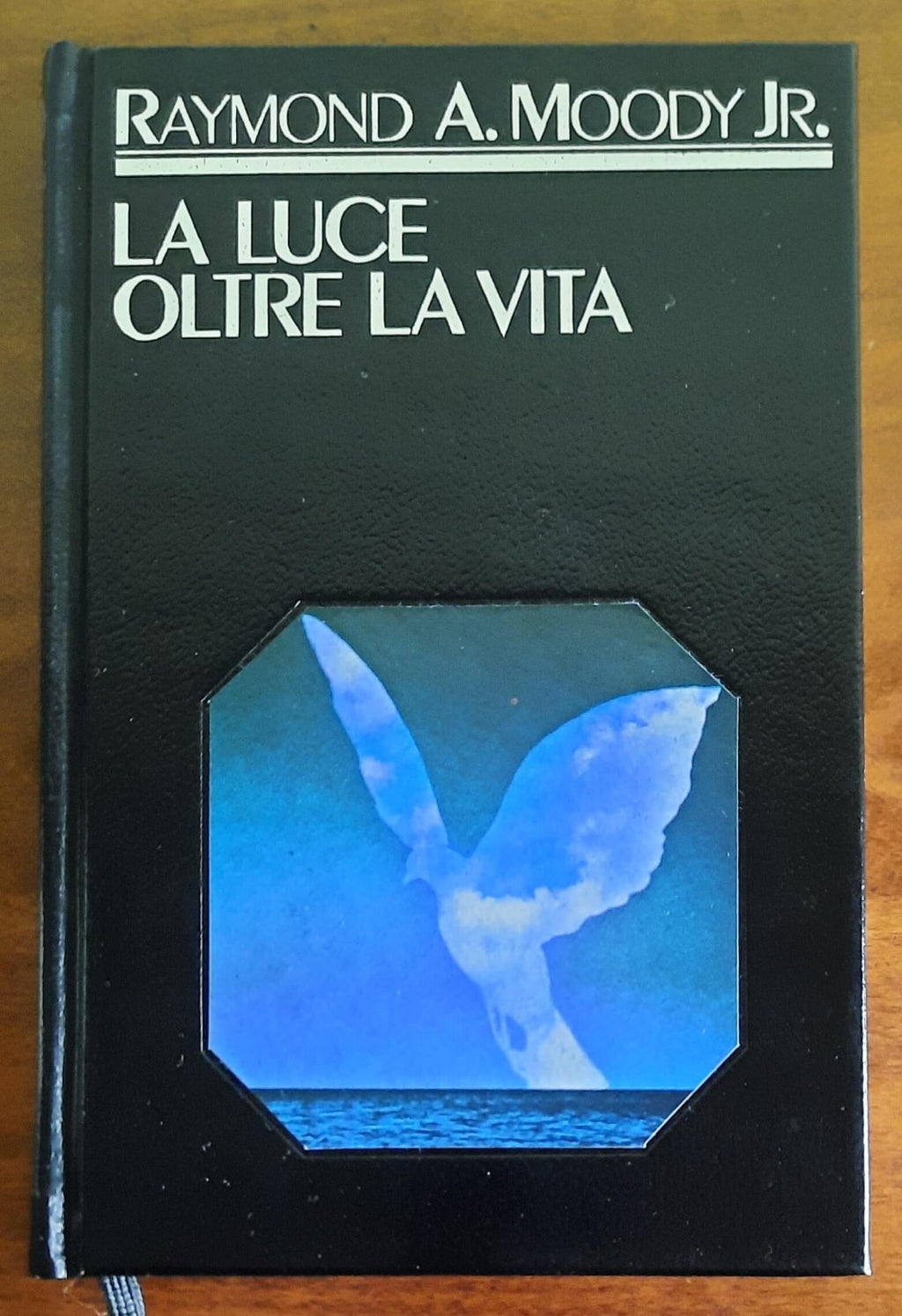 La luce oltre la vita - di Raymond A. Moody Jr.