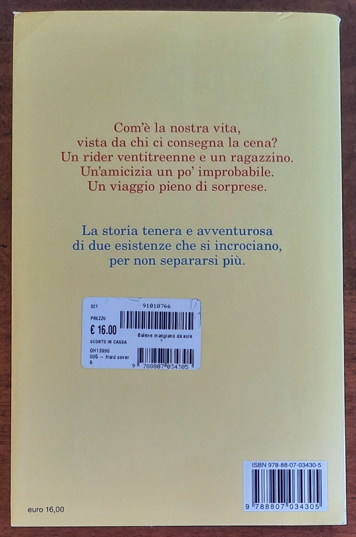 Le balene mangiano da sole - di Rosario Pellecchia - Feltrinelli