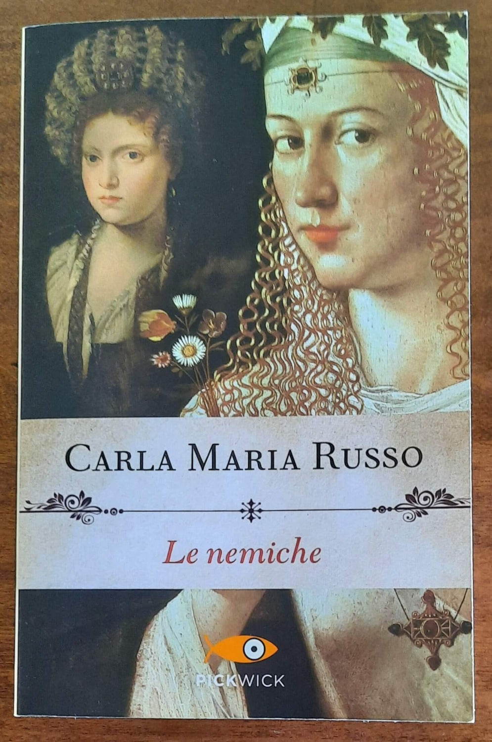 Le nemiche di Carla Maria Russo - Piemme - 2021