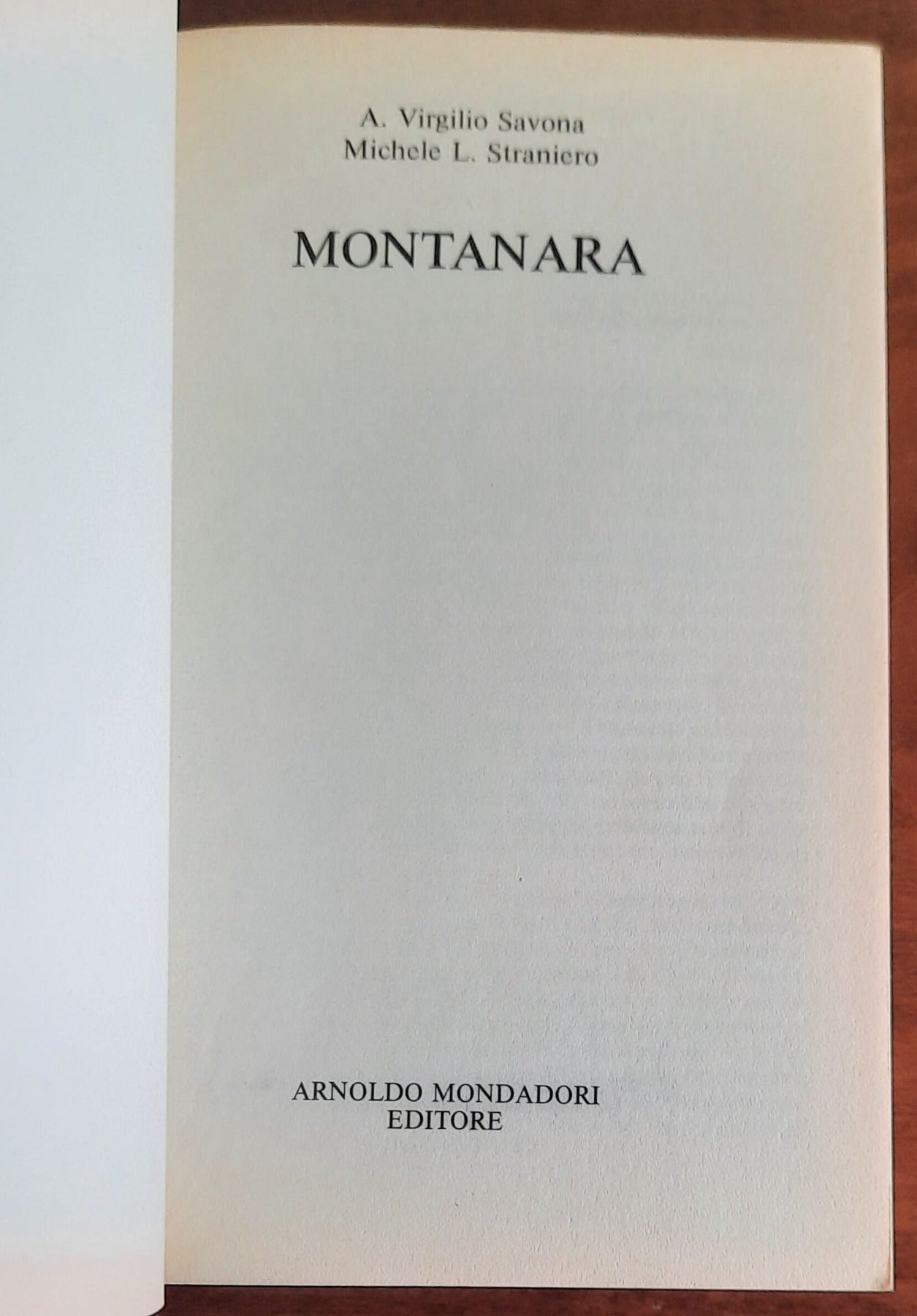 Montanara. Cime, crode, ghiacciai, torrenti, rifugi, scarponi, stelle alpine, fate, campane, pastori, penne nere e bicchieri di vino nei canti della tradizione popolare italiana