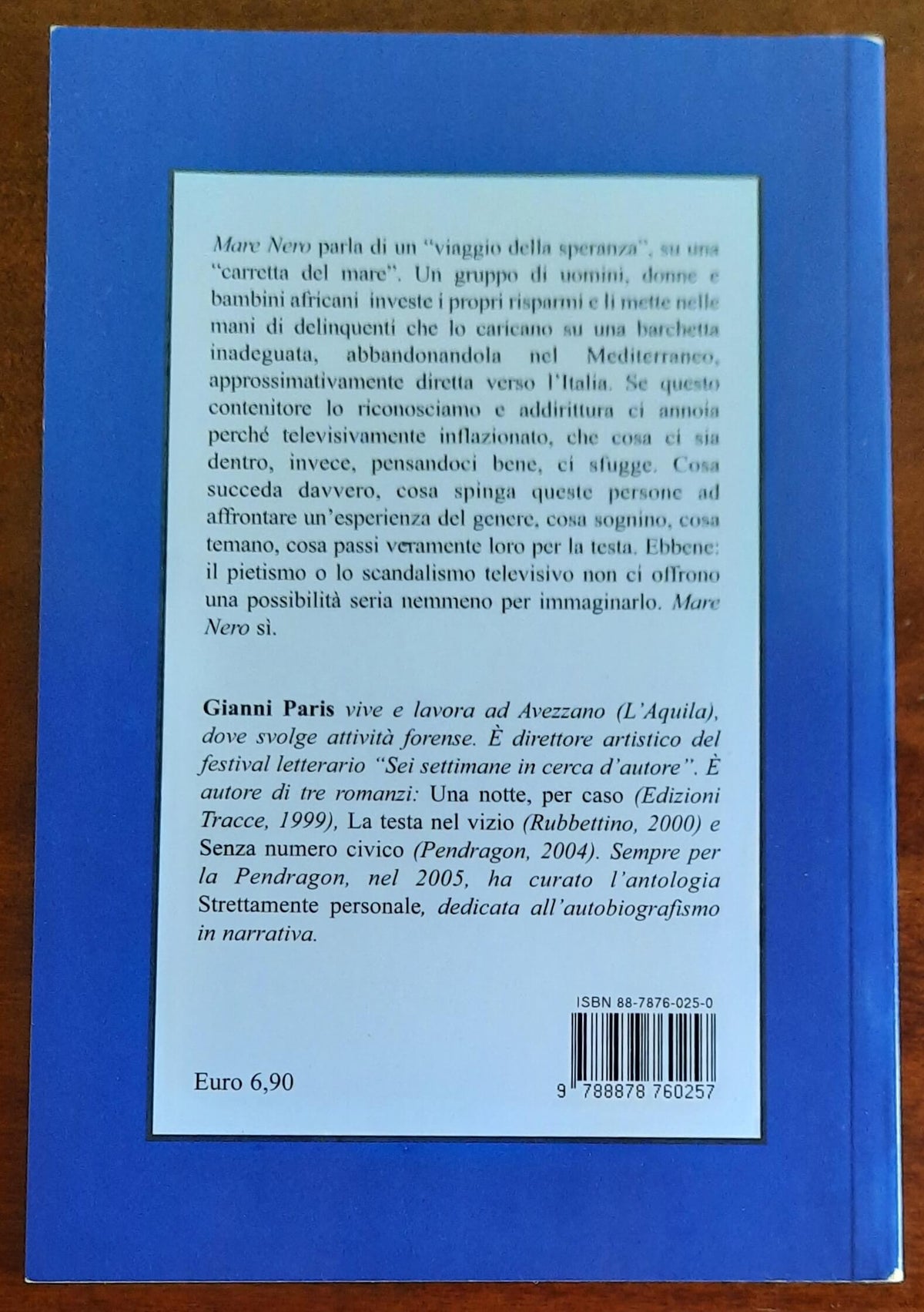 Mare nero. Un romanzo di migrazione - di Gianni Paris