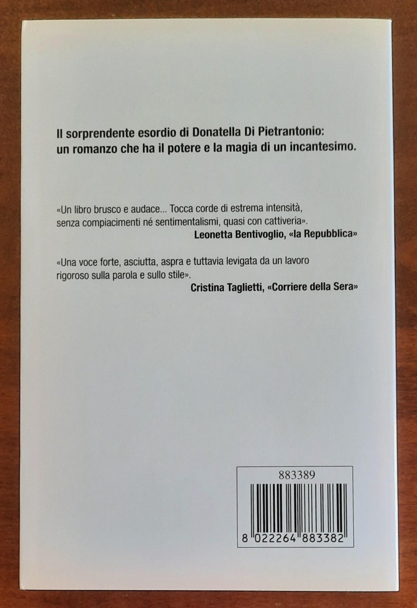 Mia madre è un fiume - di Donatella Di Pietrantonio