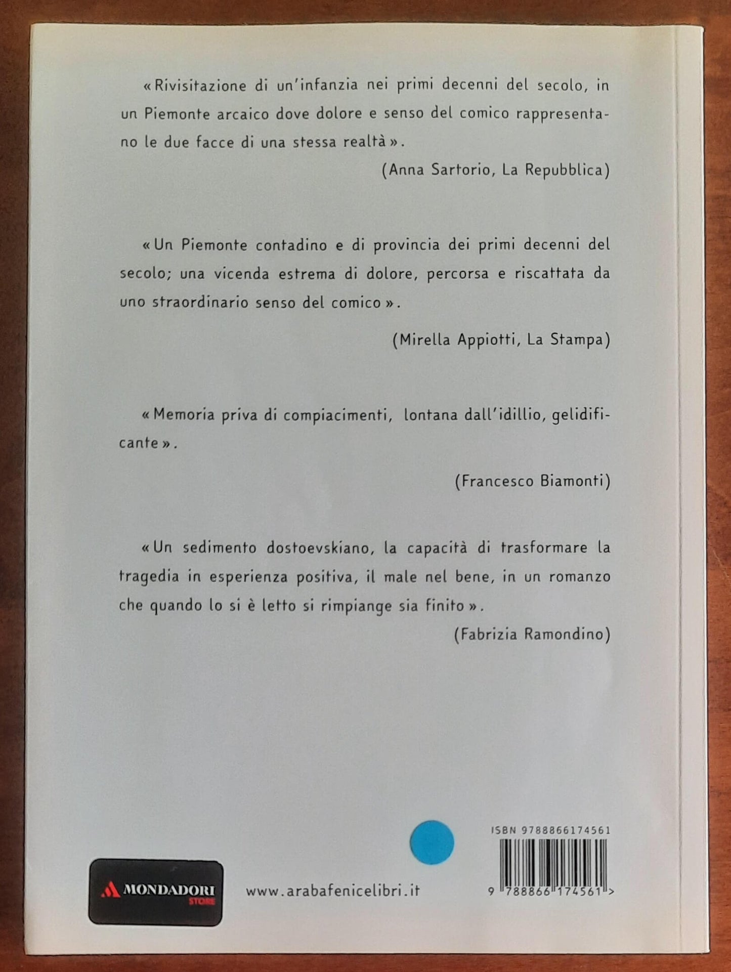 Non m’importa se non hai trovato l’uva fragola - di Giulia Fiorin - Araba Fenice