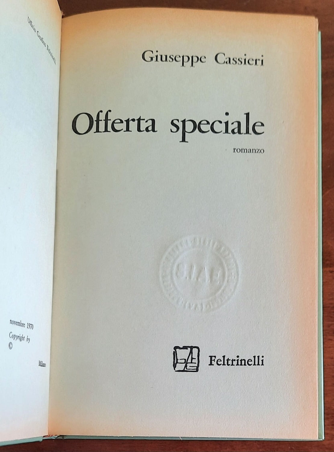 Offerta speciale - di Giuseppe Cassieri