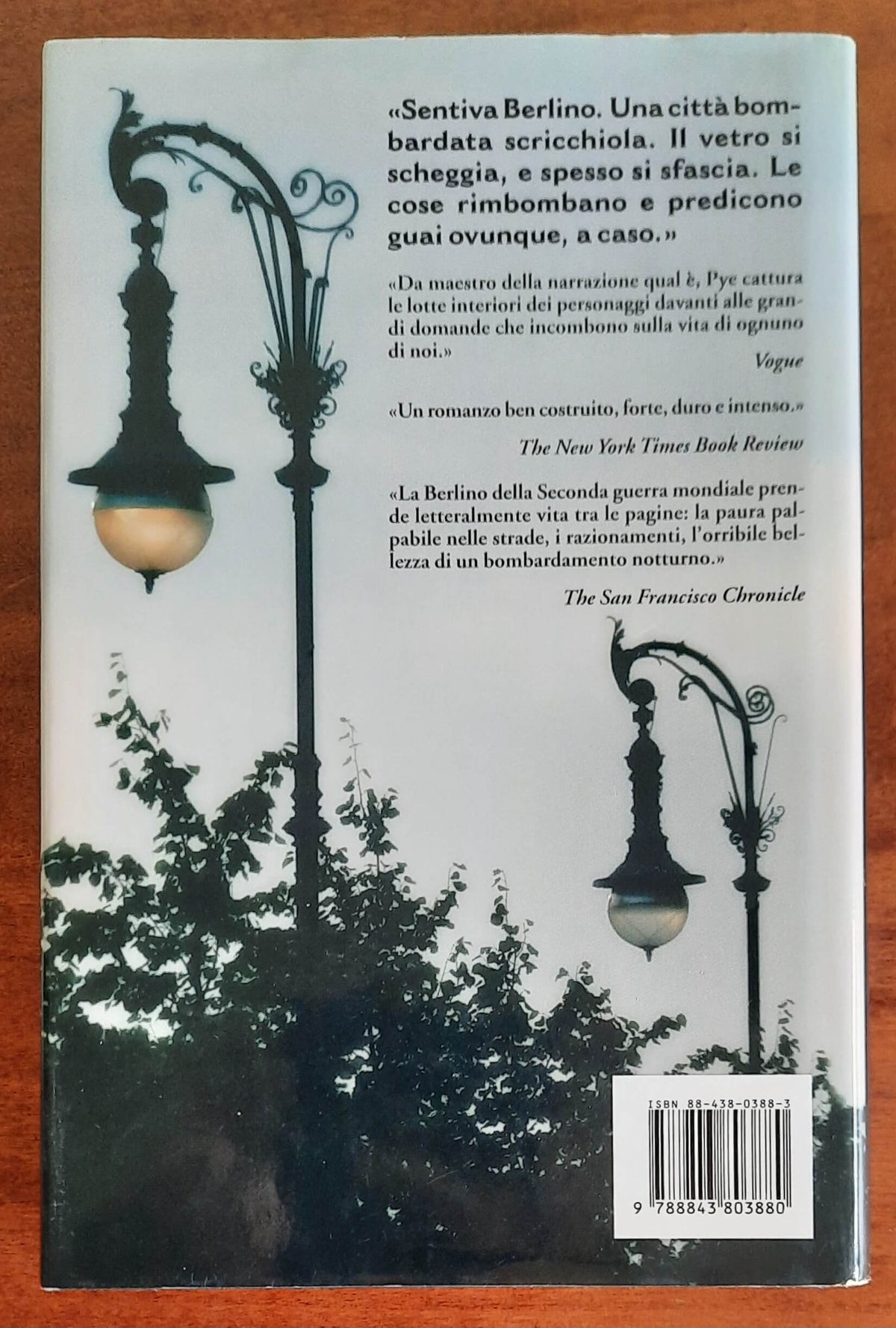 Oggetti da Berlino - di Michael Pye - Marco Tropea Editore