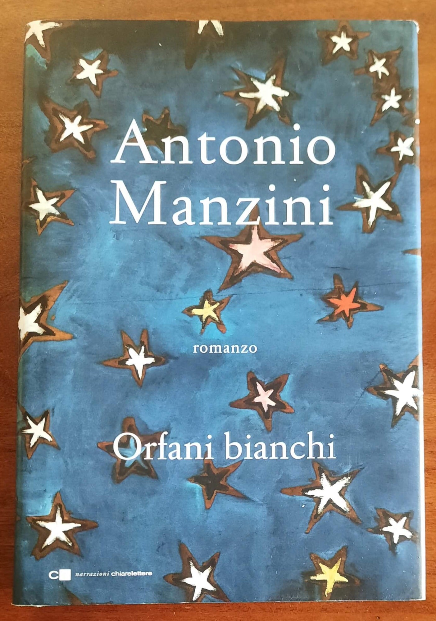 Orfani bianchi - di Antonio Manzini