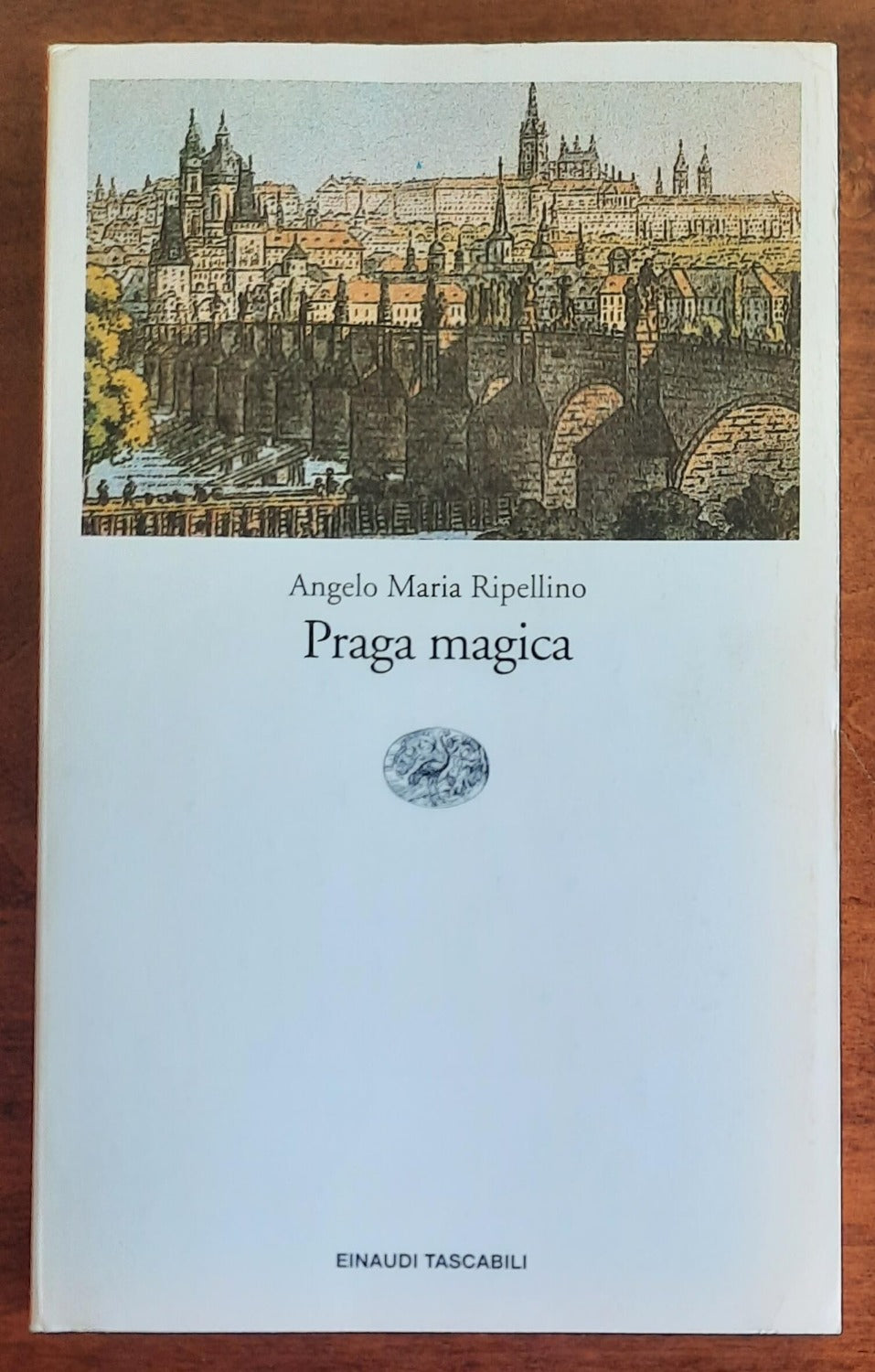 Praga magica - Einaudi - Libreria Biellese