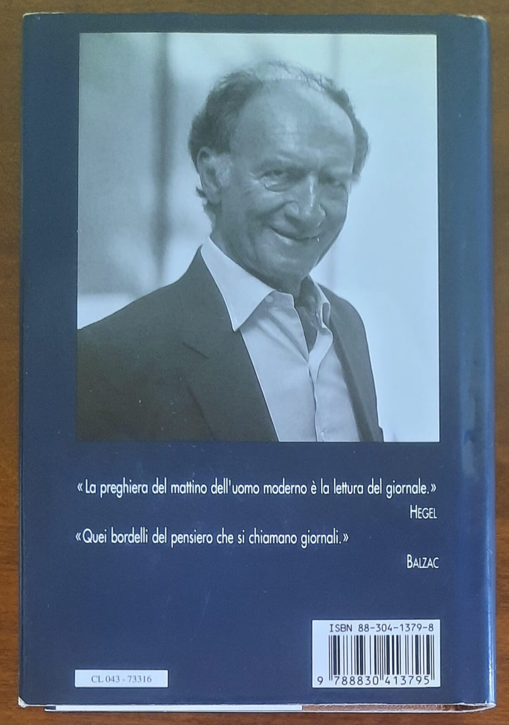 Preghiera o bordello. Storia, personaggi, fatti e misfatti del giornalismo italiano
