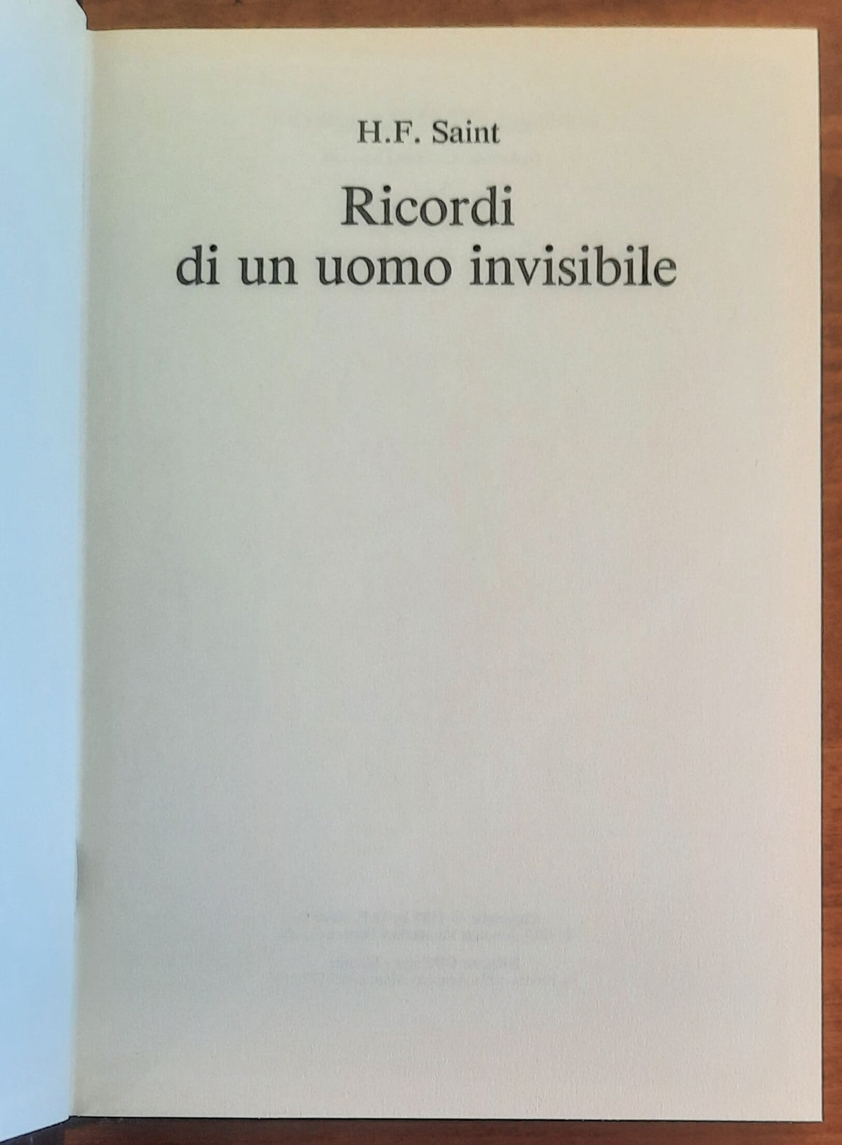 Ricordi di un uomo invisibile - di H.f. Saint - CDE