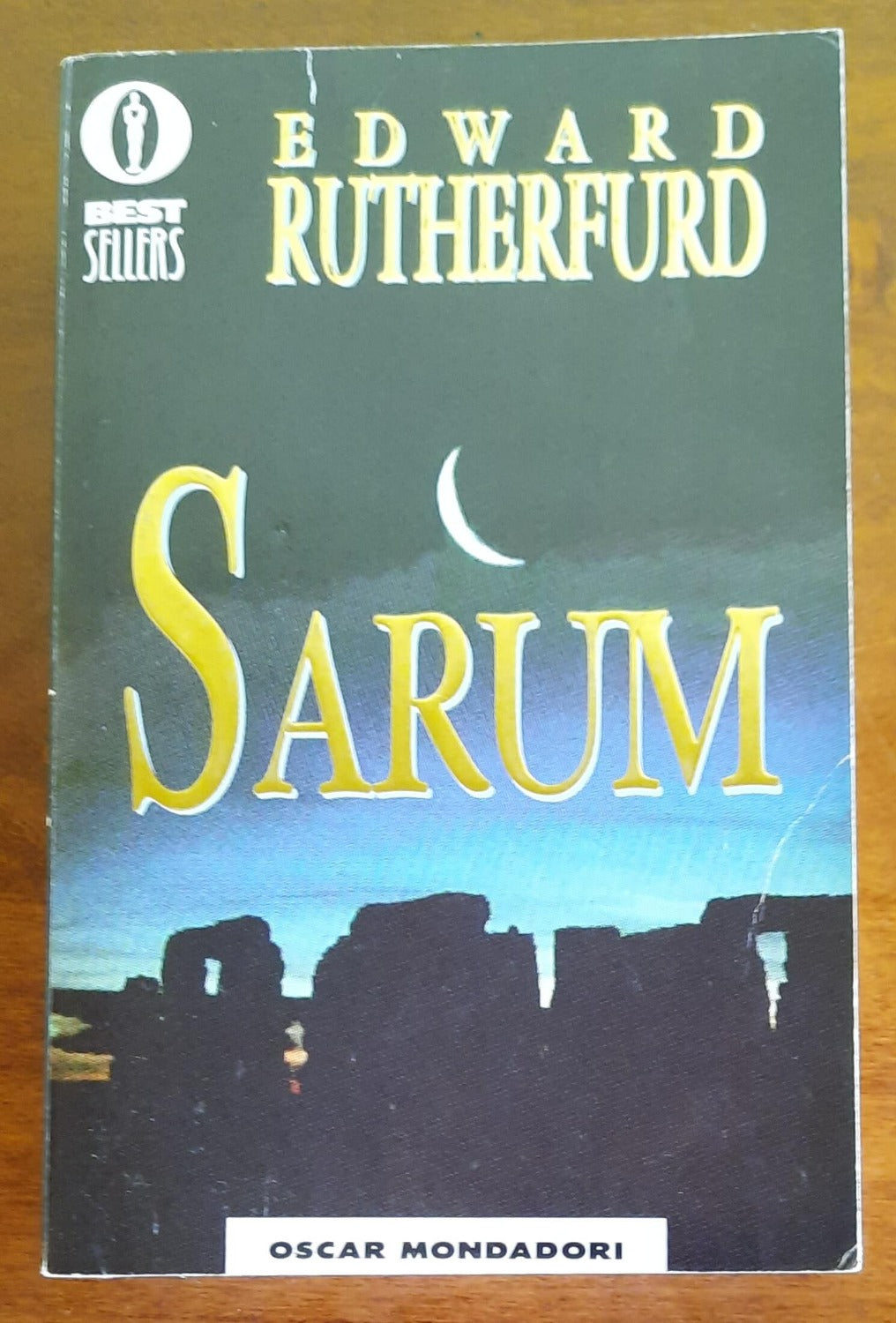 Sarum - Oscar Mondadori - Libreria Biellese